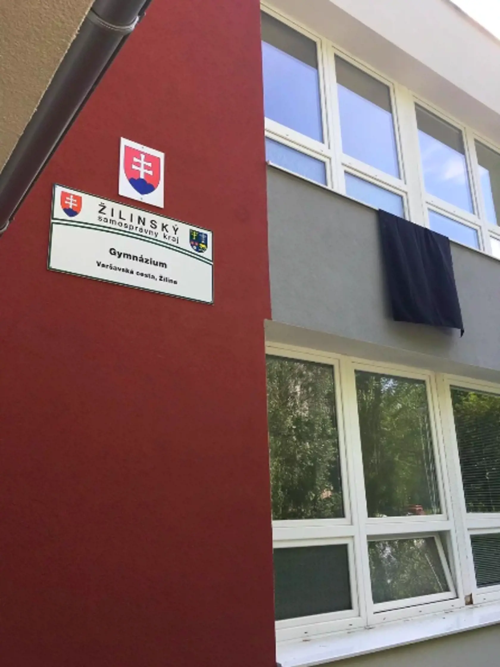 Spolužiaci a učitelia zo žilinského gymnázia si uctili Tomášovu pamiatku.