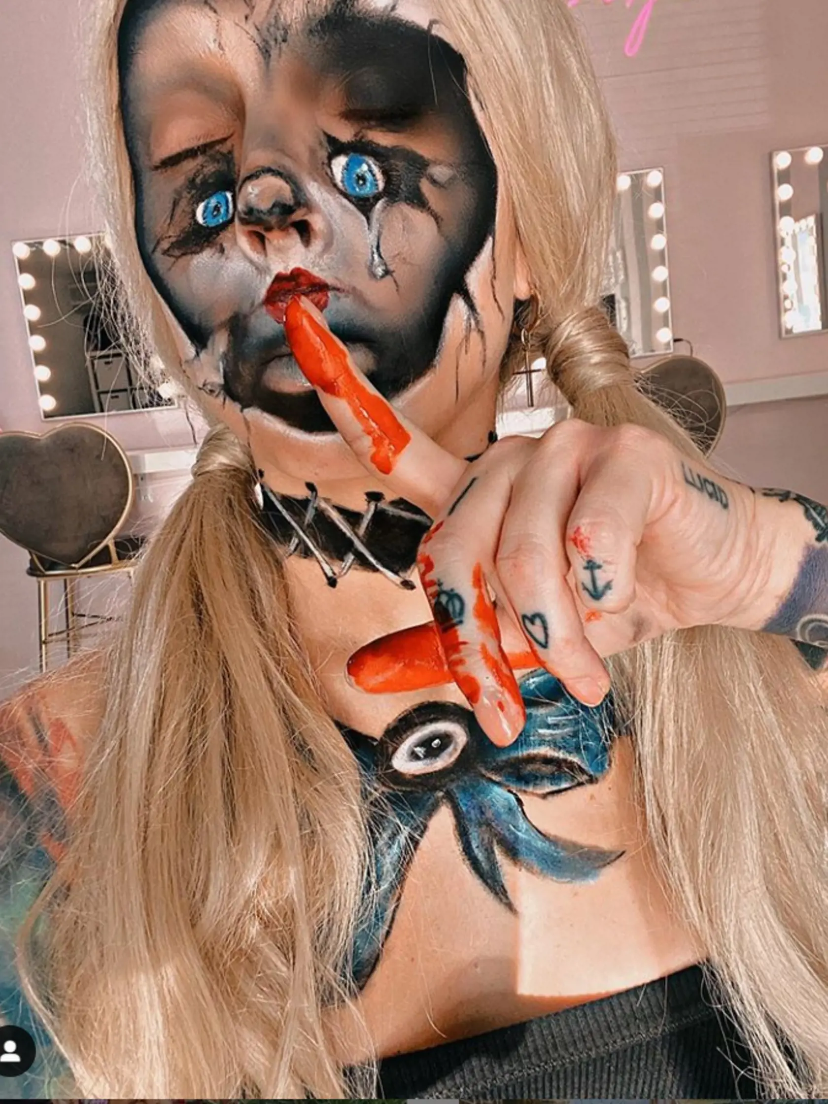 Lucia Lucid Sládečková ako psycho bábika.