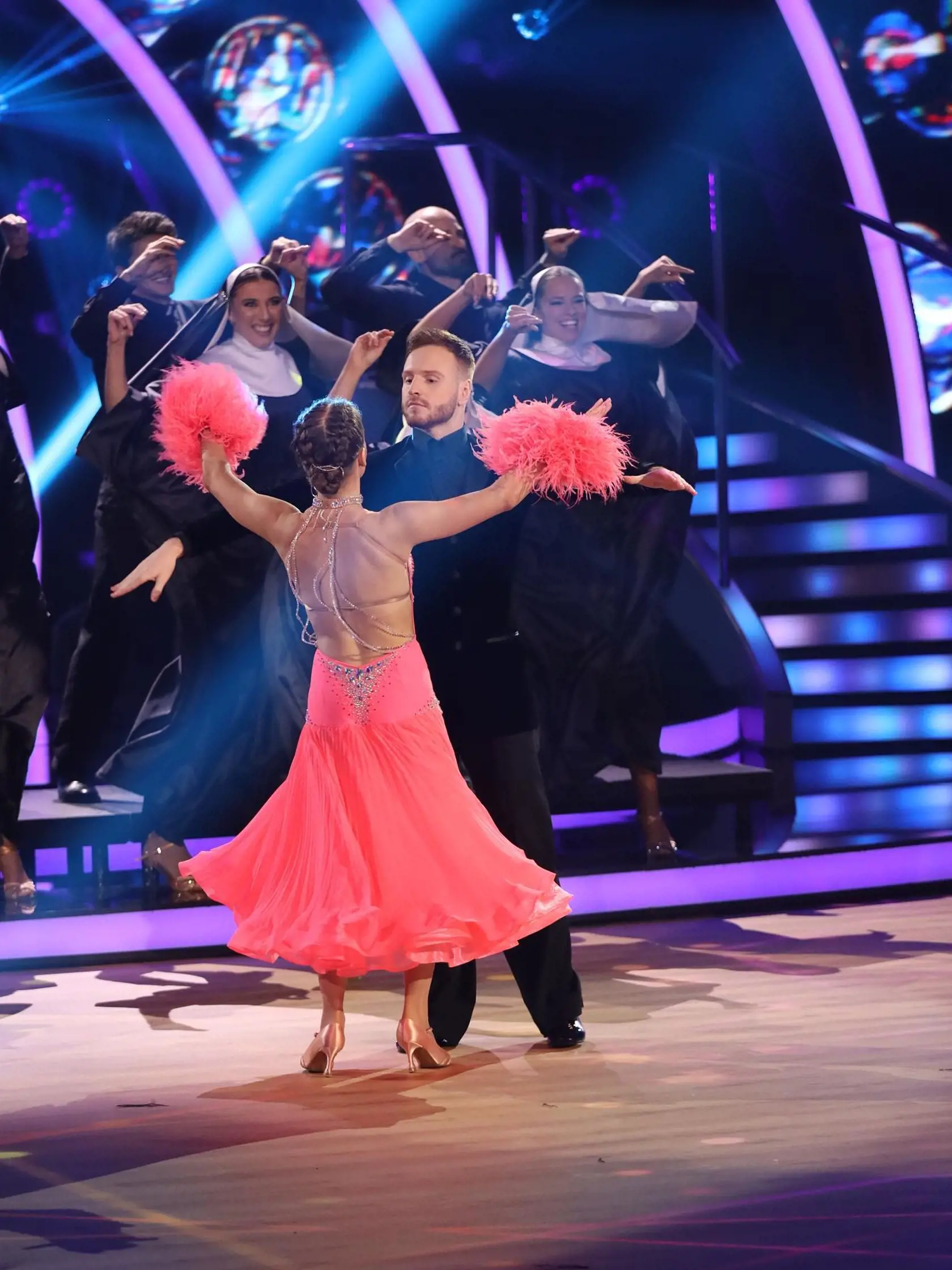 6. kolo Let's Dance: Jana Kovalčíková a Vilda Šír počas svojho vystúpenia.