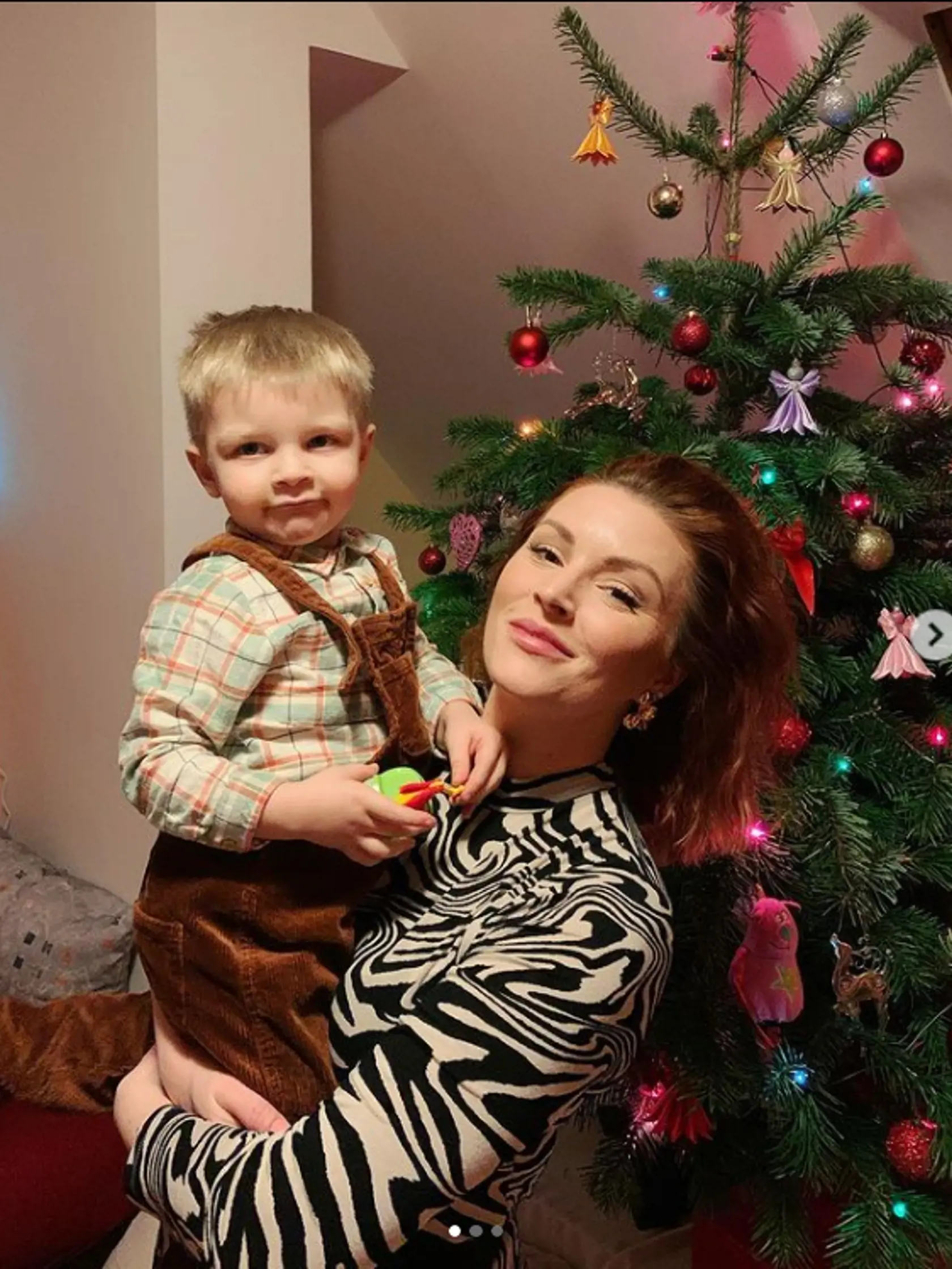 Synček Barbory Švidraňovej už poriadne narástol a je to krásny chlapec.  Ona pri ňom vyzerá ako jeho staršia sestra!