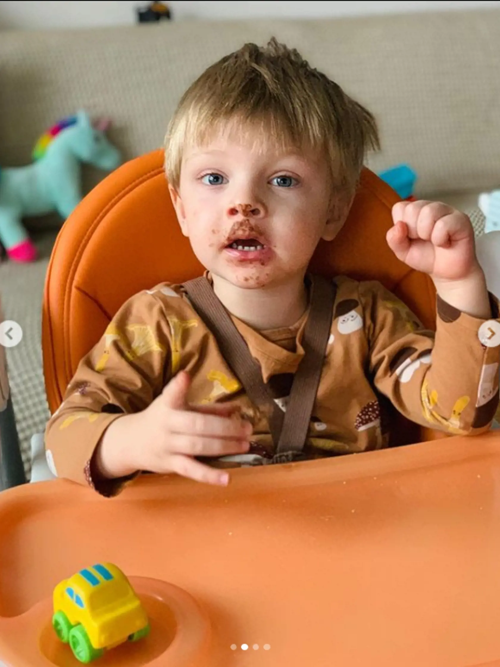 Synček Barbory Švidraňovej už poriadne narástol a je to krásny chlapec.  Ona pri ňom vyzerá ako jeho staršia sestra!