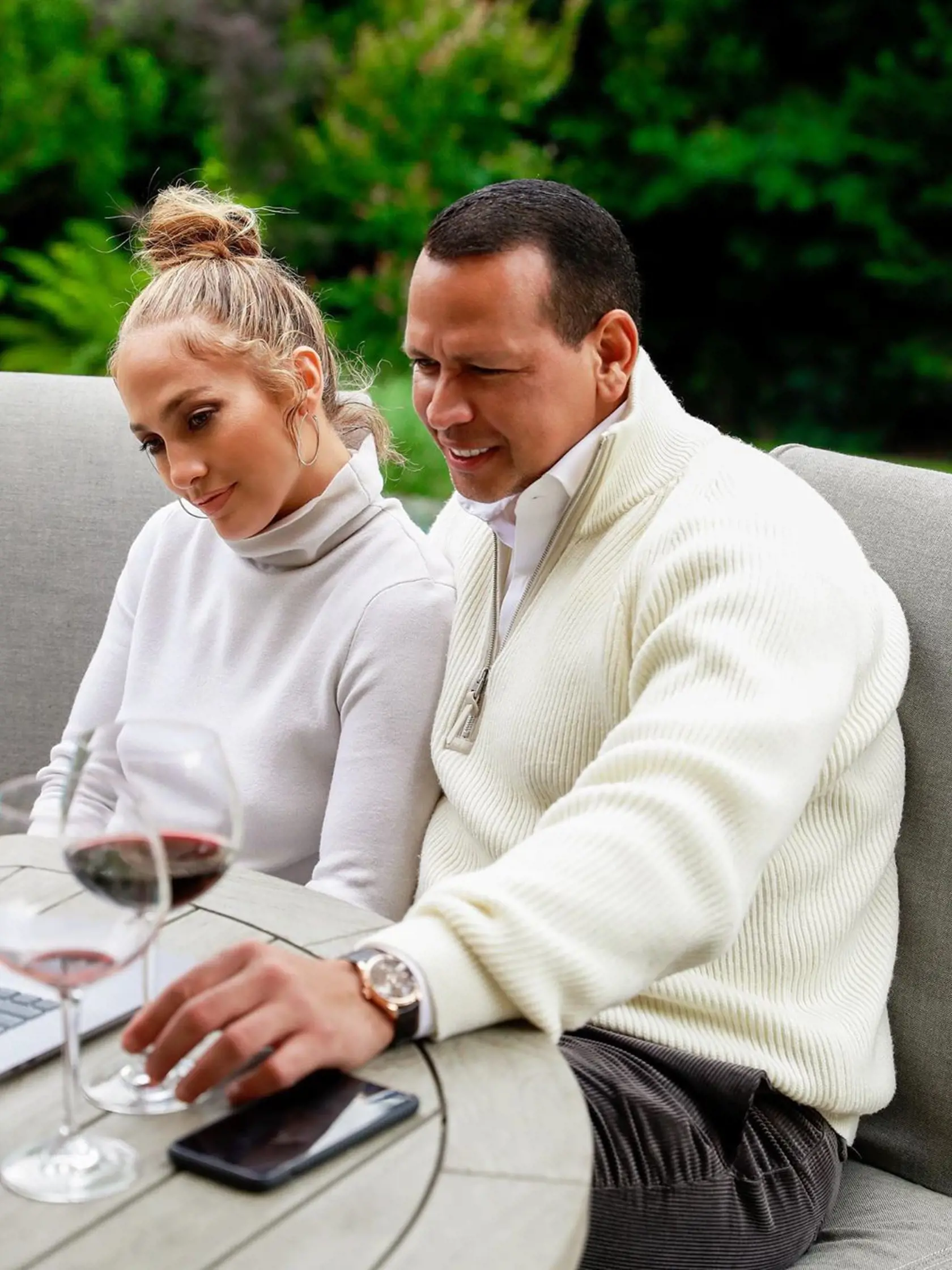 Niekdajší známy bejzbalista sa na svojom instagramovom účte pravidelne chváli snímkami so svojou vyvolenou Jennifer Lopez.