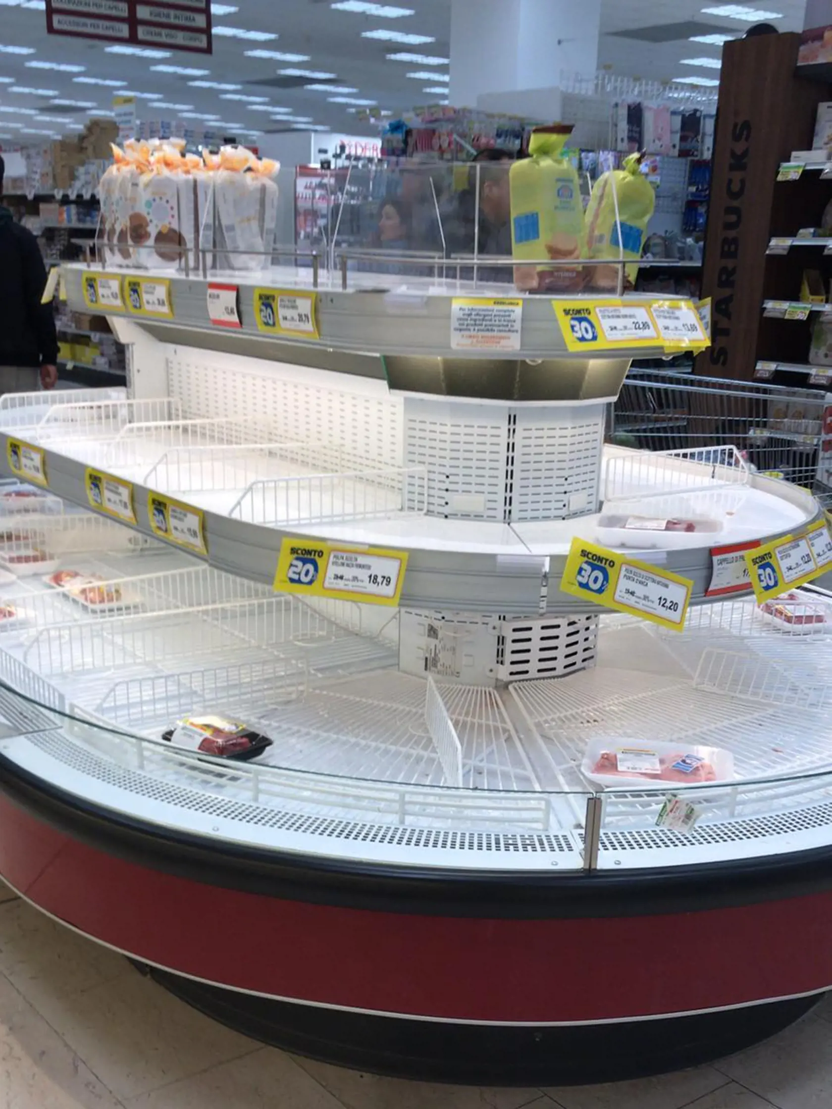 V našich obchodoch hrozia prázdne pulty. Pandémia aj vysoké ceny energií spôsobili, že viacerým výrobcom potravín hrozí kolaps.