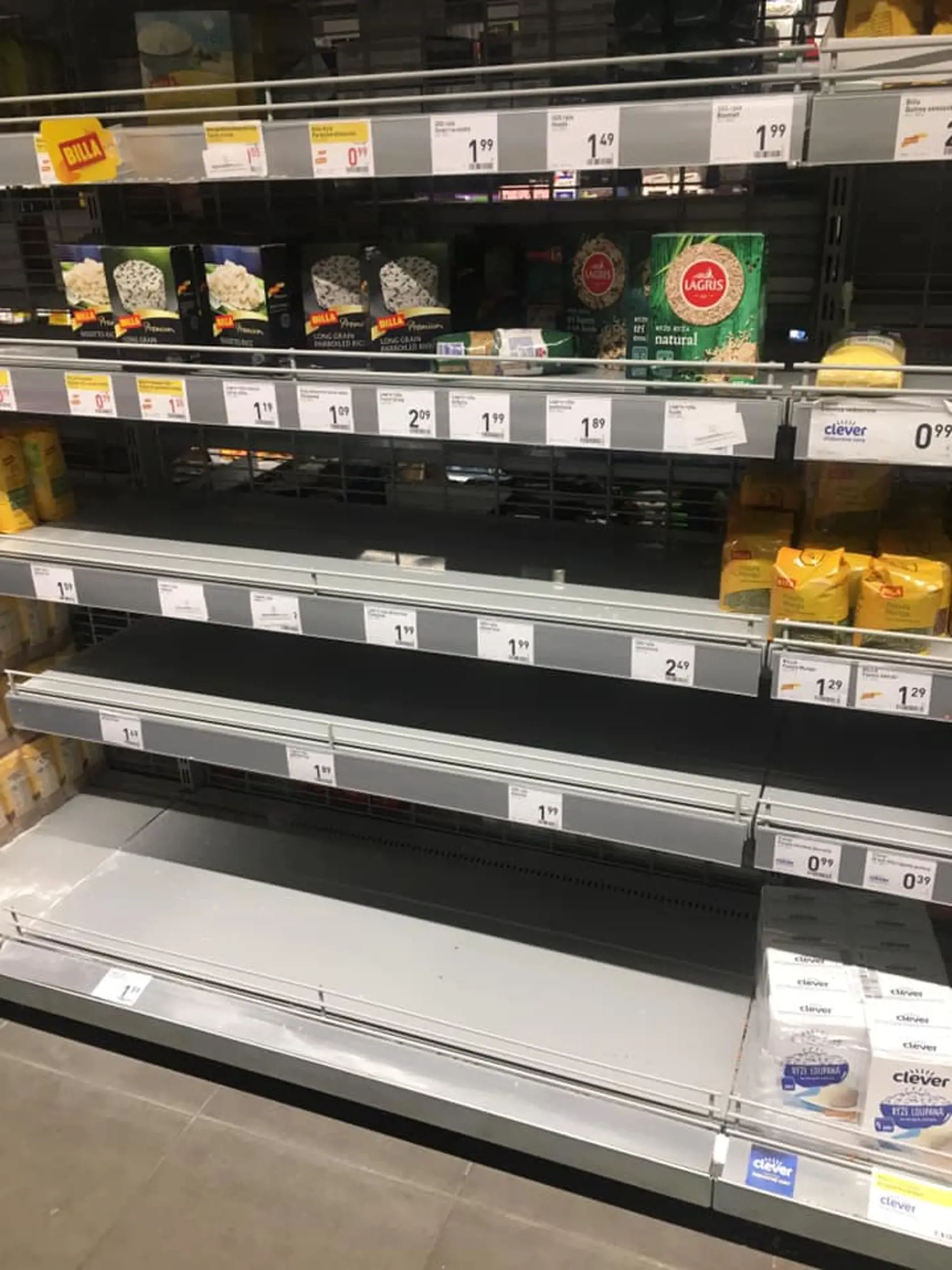 V našich obchodoch hrozia prázdne pulty. Pandémia aj vysoké ceny energií spôsobili, že viacerým výrobcom potravín hrozí kolaps.