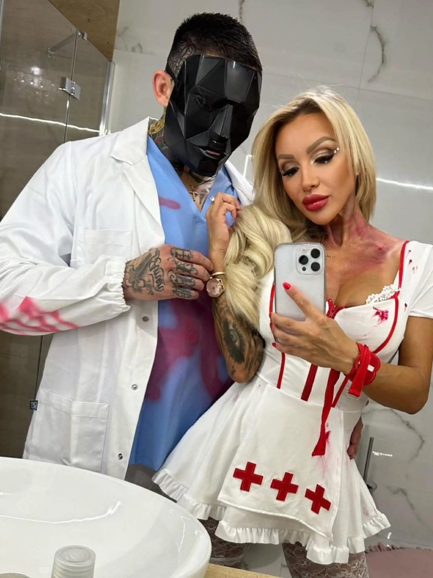 MMA bojovník Gábor Boráros s partnerkou Monikou.