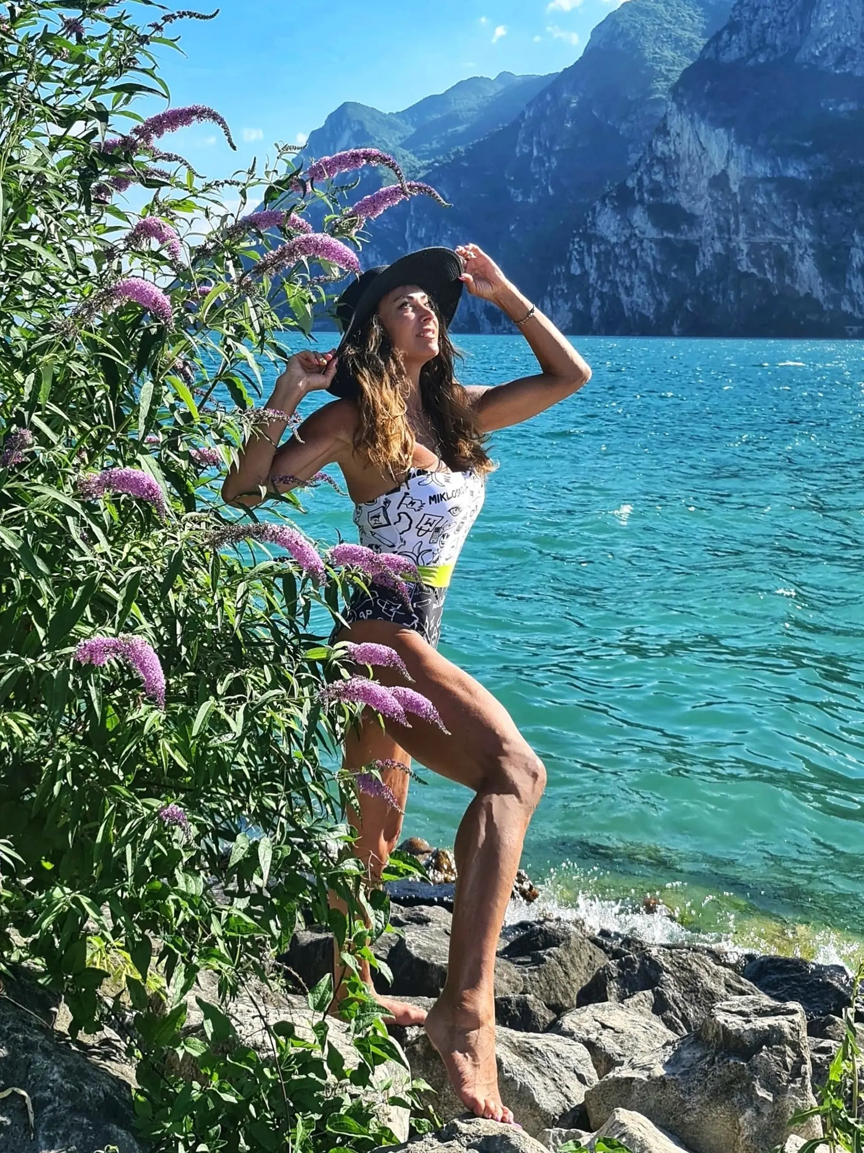 Zora Czoborová si v lete užíva na cestách po Južnej Európe, ale nezaháľa ani pracovne. Trénuje zákazníčky na letných zájazdových fitness pobytoch.