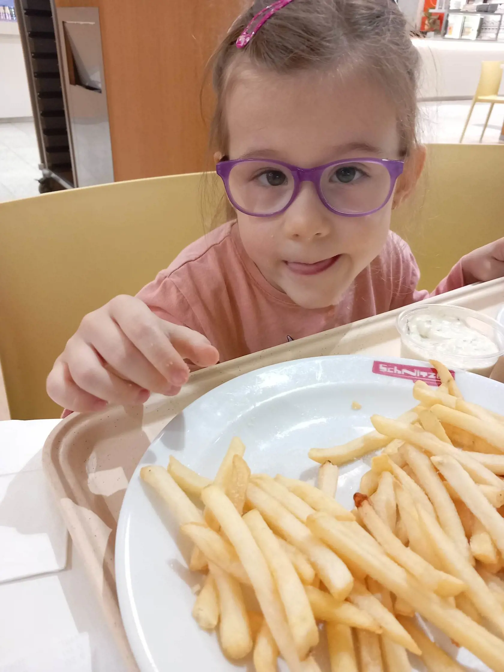 Stelka si pochutí na dobrom jedle.