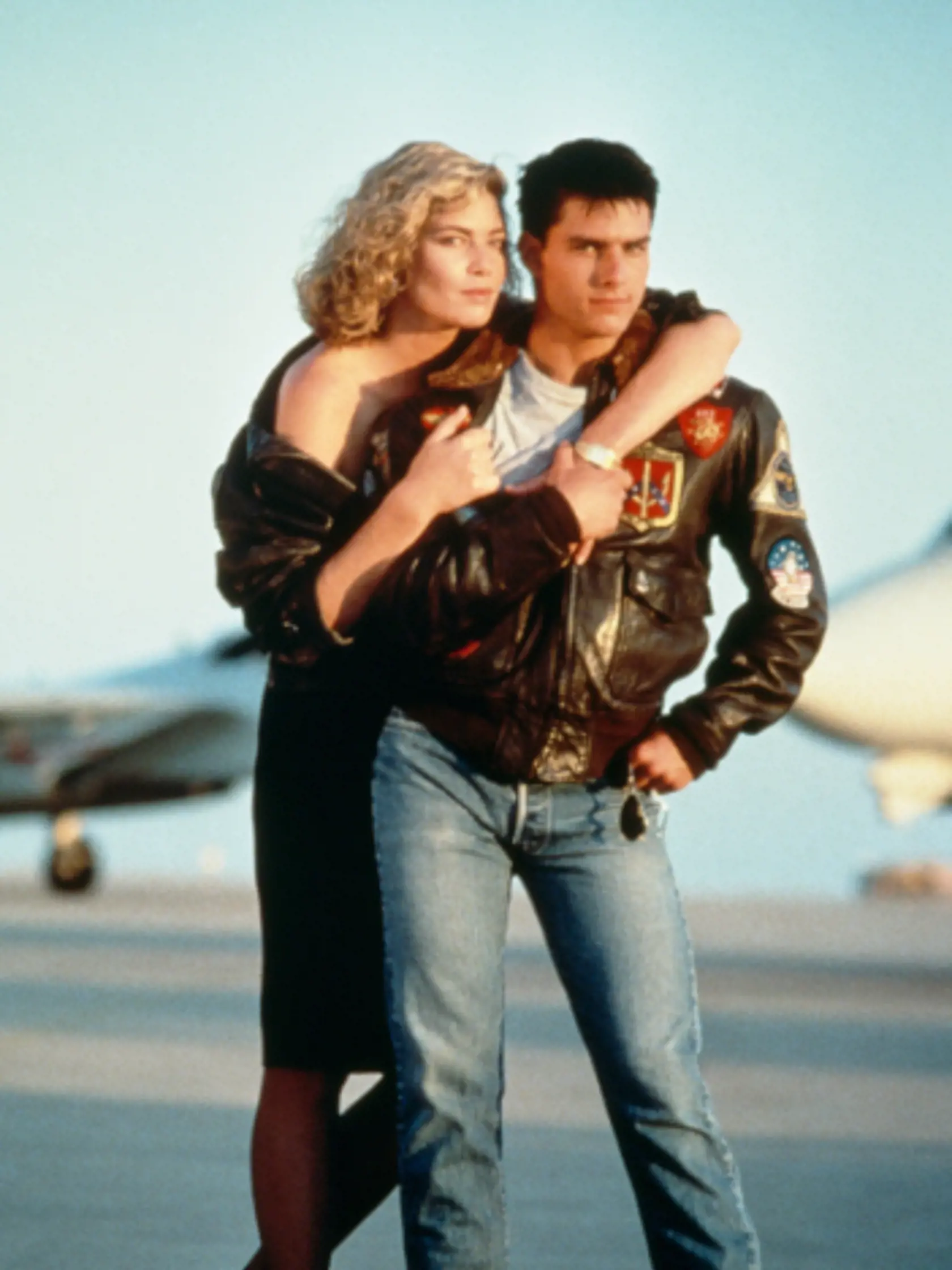Top Gun spôsobil v 80. rokoch ošiaľ, keď sa zrazu každý začal zaujímať o stíhačky a túžil po imidži pilota. Americké námorníctvo dokonca postavilo náborové stánky pred kinosálami, kde sa film premietal.