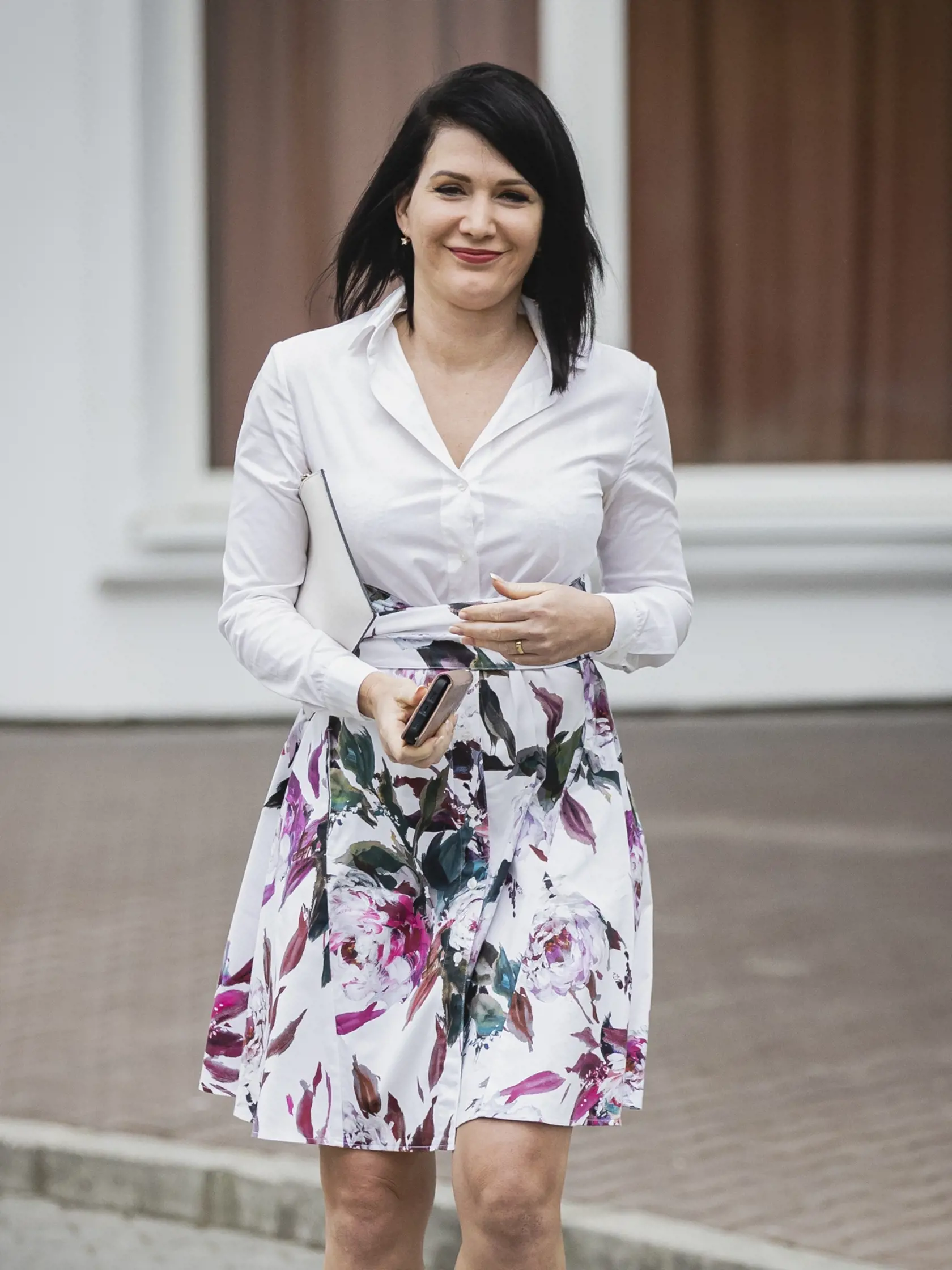 Na snímke poslankyňa NRSR za stranu Sloboda a Solidarita Jana Bittó Cigániková odchádza z budovy TV Markíza po skončení diskusnej relácie Na telo.