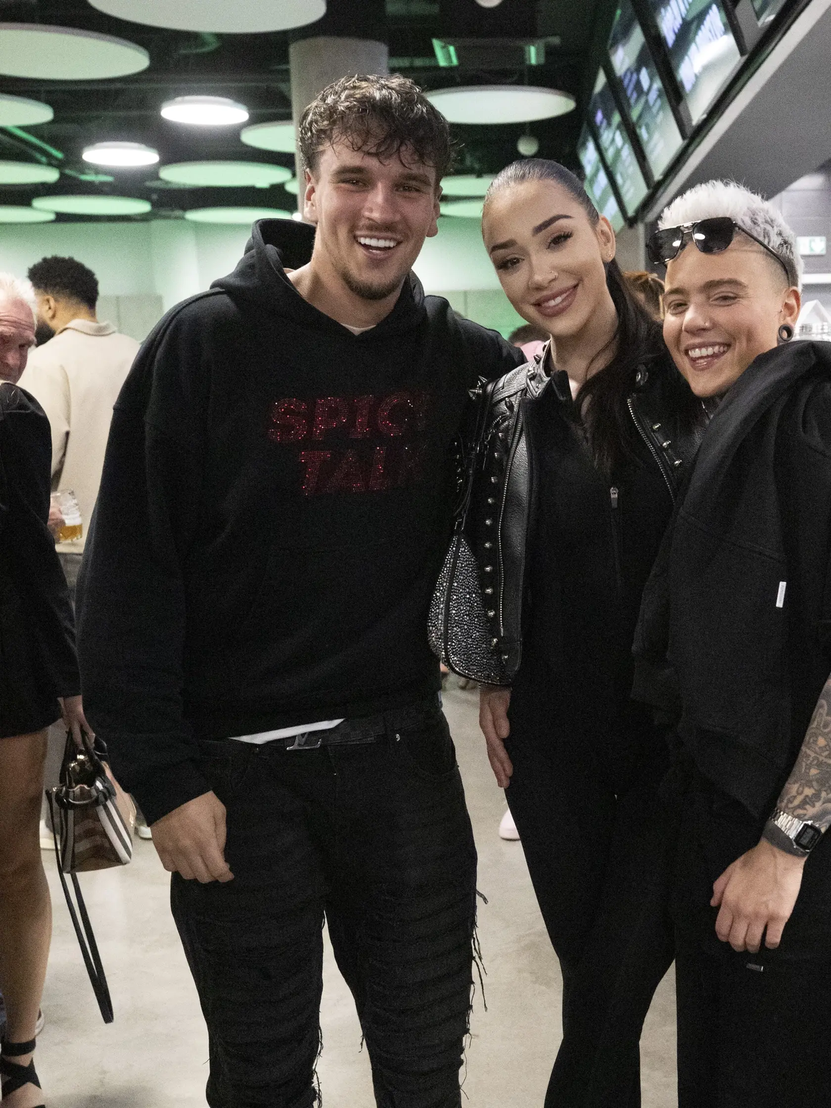 Fight Night Challenge 9 v Prahe. Veronica Biasiol s partnerkou a influencerom Honzim Michálekom.