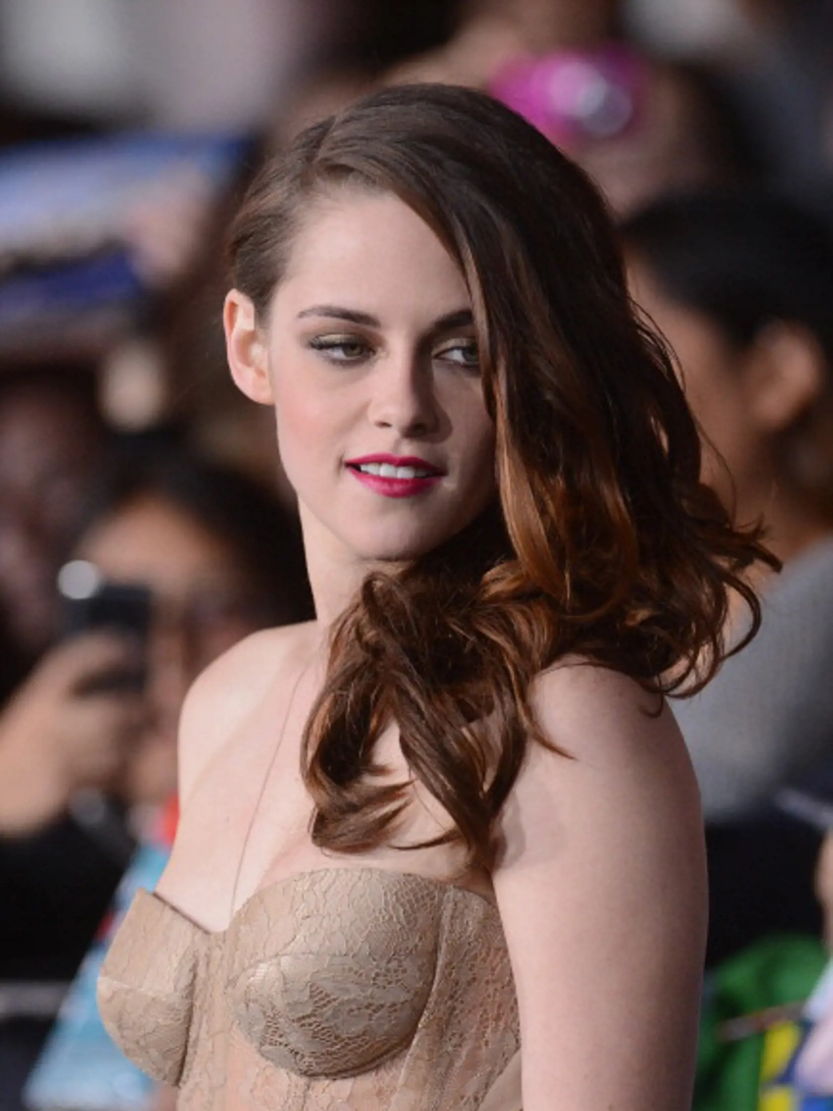LOS ANGELES, CA - NOVEMBER 12:  Actress Kristen Stewart arrives at the premiere of Summit Entertainment's "The Twilight Saga: Breaking Dawn - Part 2" at Nokia Theatre L.A. Live on November 12, 2012 in Los Angeles, California.  (Photo by Jason Merritt/Getty Images)