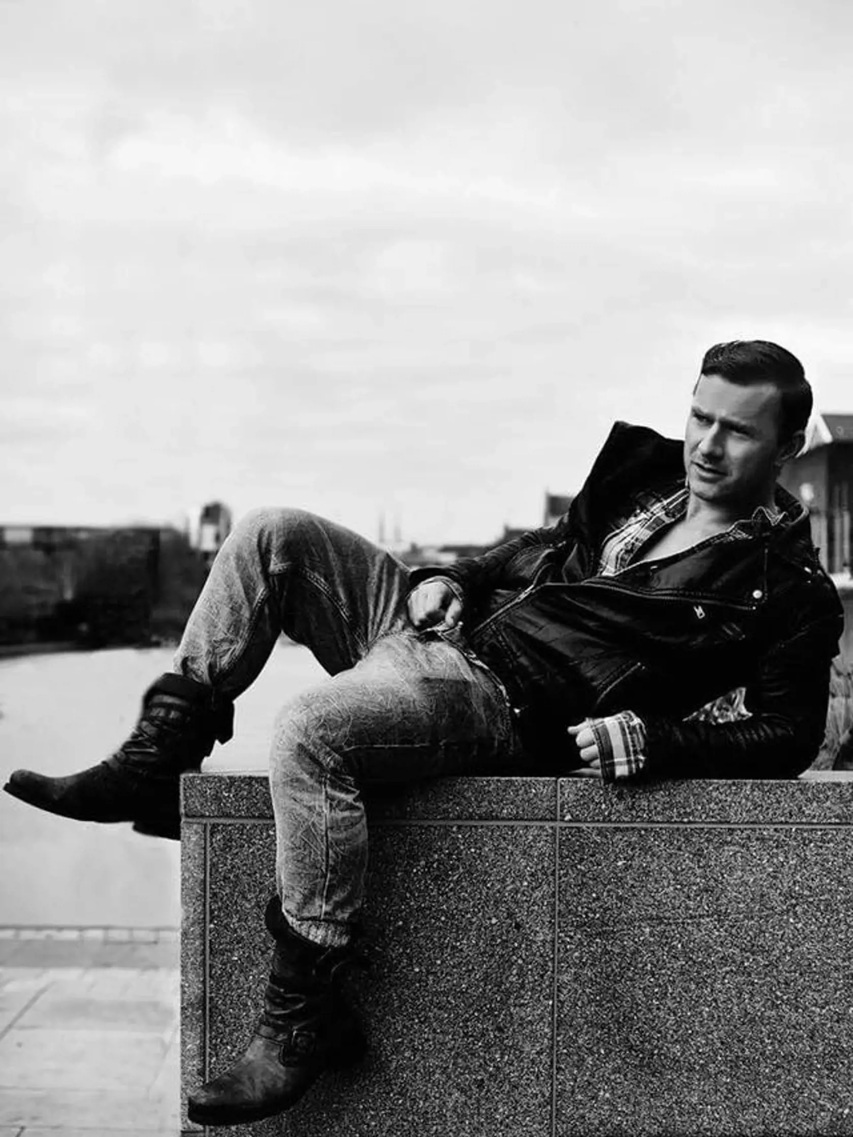 Ako chameleón, tu Martin vyzerá ako zosnulý americký herec James Dean.