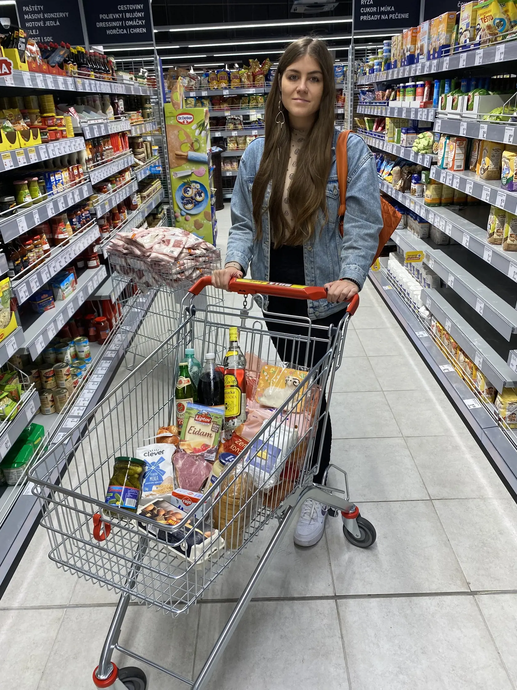 Všetci zákazníci môžu zakúpený tovar vrátiť na ktorejkoľvek predajni Billa aj bez pokladničného dokladu a dostanú späť peniaze v plnej výške.