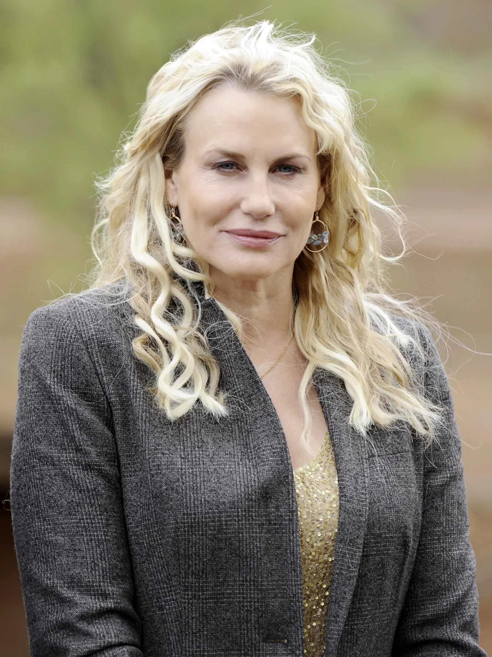 Daryl Hannah (60)