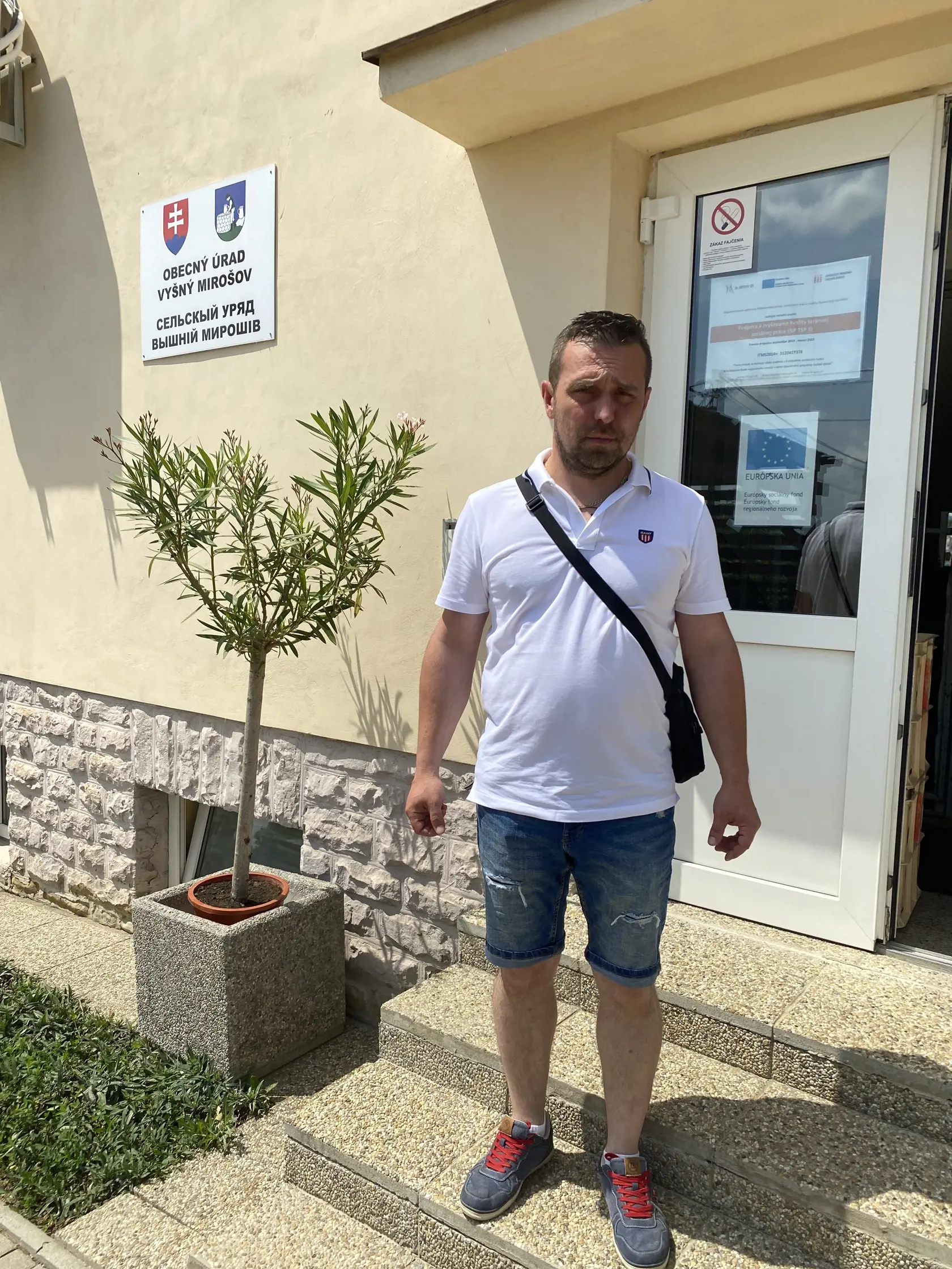 Starosta Vyšného Mirošova Michal Petraník bol deväť rokov stíhaný za rôzne skutky, dvakrát skončil za mrežami - pol roka strávil vo vyšetrovacej väzbe v kauze krátenia daní v kauze jeho súkromnej firmy, druhý raz ho uväznil na 19 dní sudca svidníckeho okresného súdu za to, že sa nezúčastnil súdneho pojednávania.