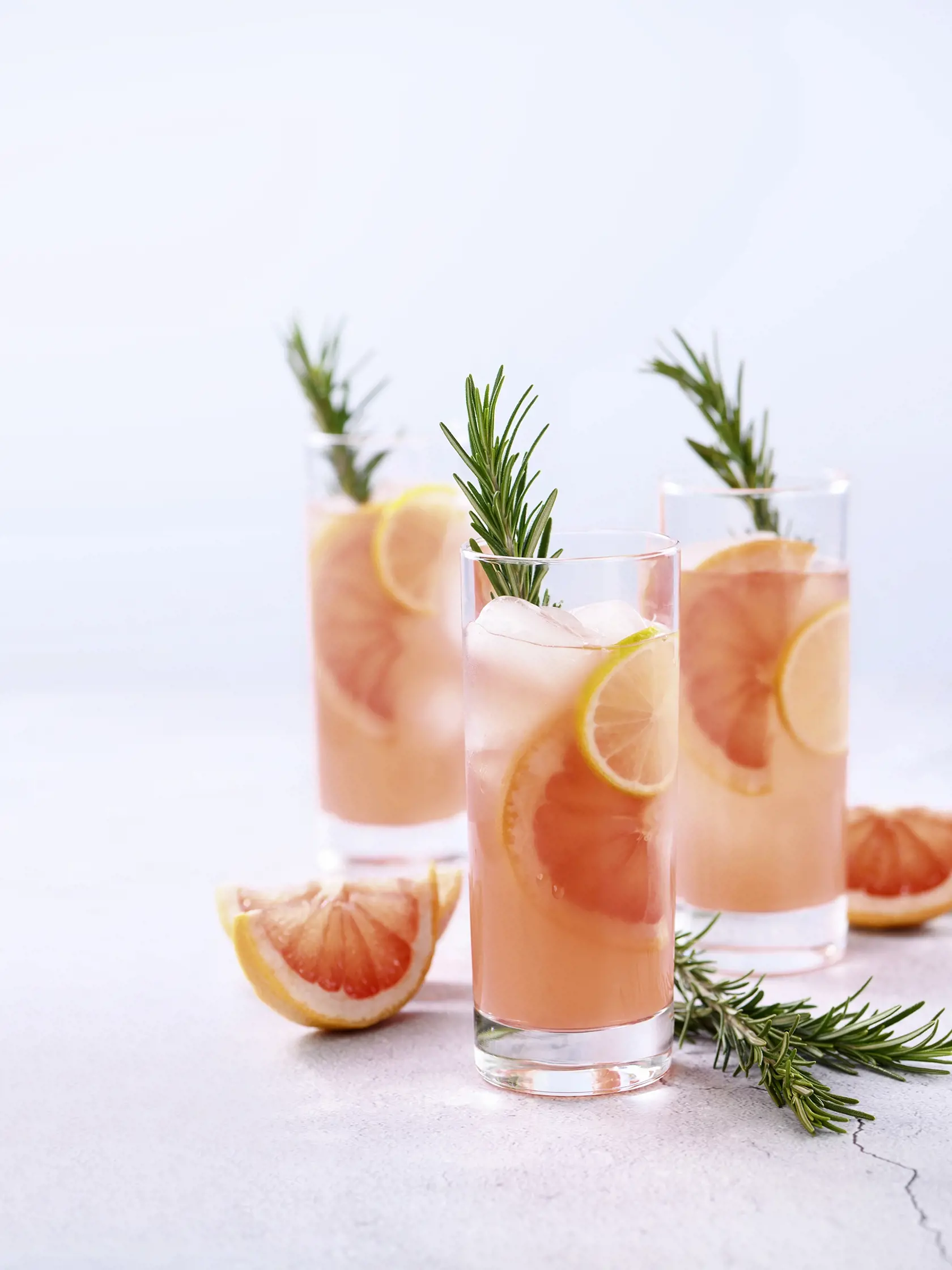 Grepová limonáda s rozmarínom