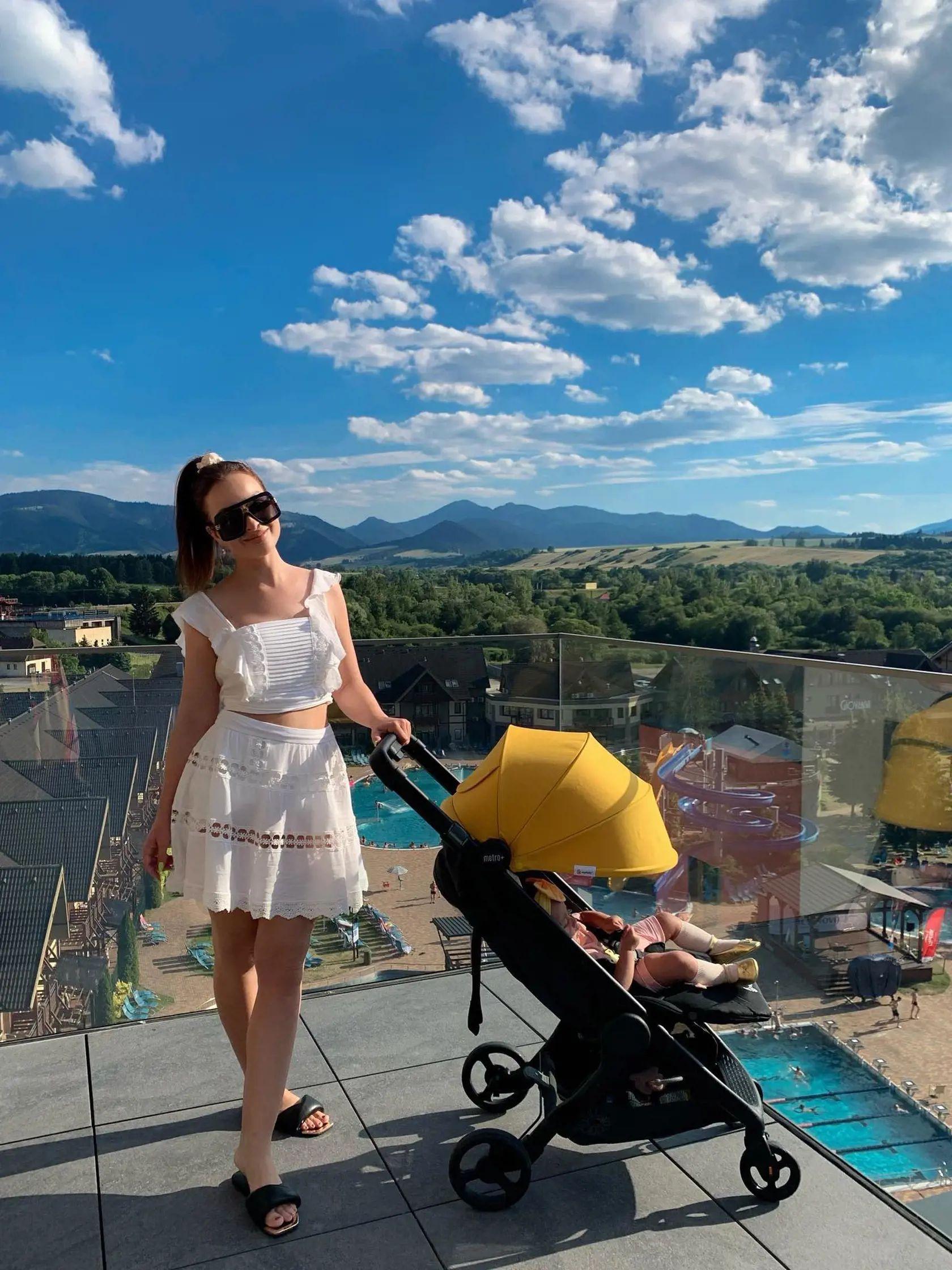 Veronika má aj po pôrode poriadne sexi postavičku.