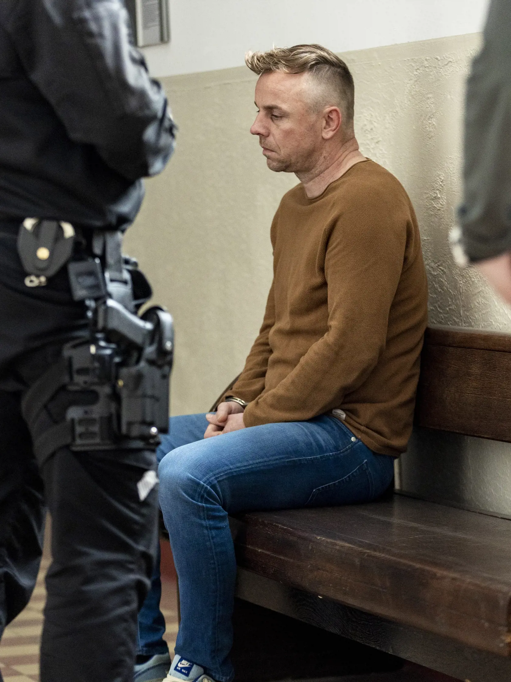 Rozhodovanie o väzbe pre Gerrita Jana Kramera.
