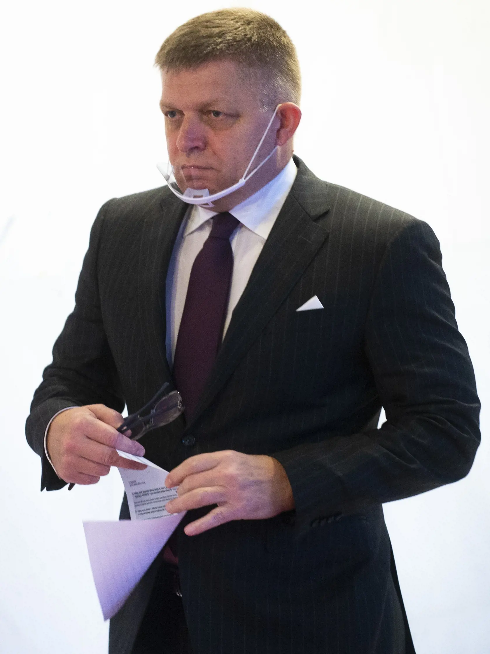 Na snímke poslanec NR SR Robert Fico (Smer-SD) počas zasadnutia 18. schôdze parlamentu v utorok  8. decembra 2020 v Bratislave. FOTO TASR - Jakub Kotian