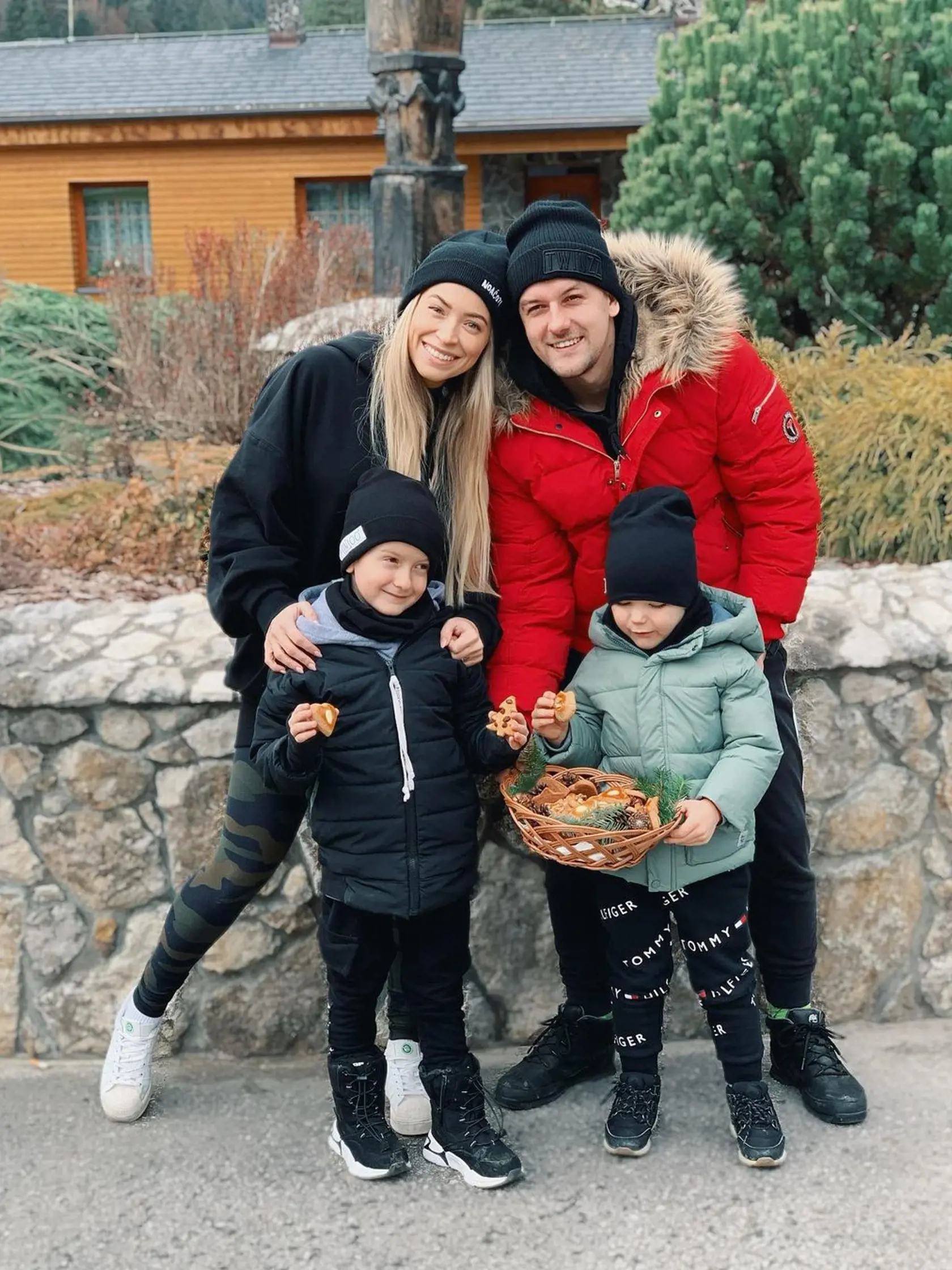 Dominika Mirgová so svojou rodinkou.