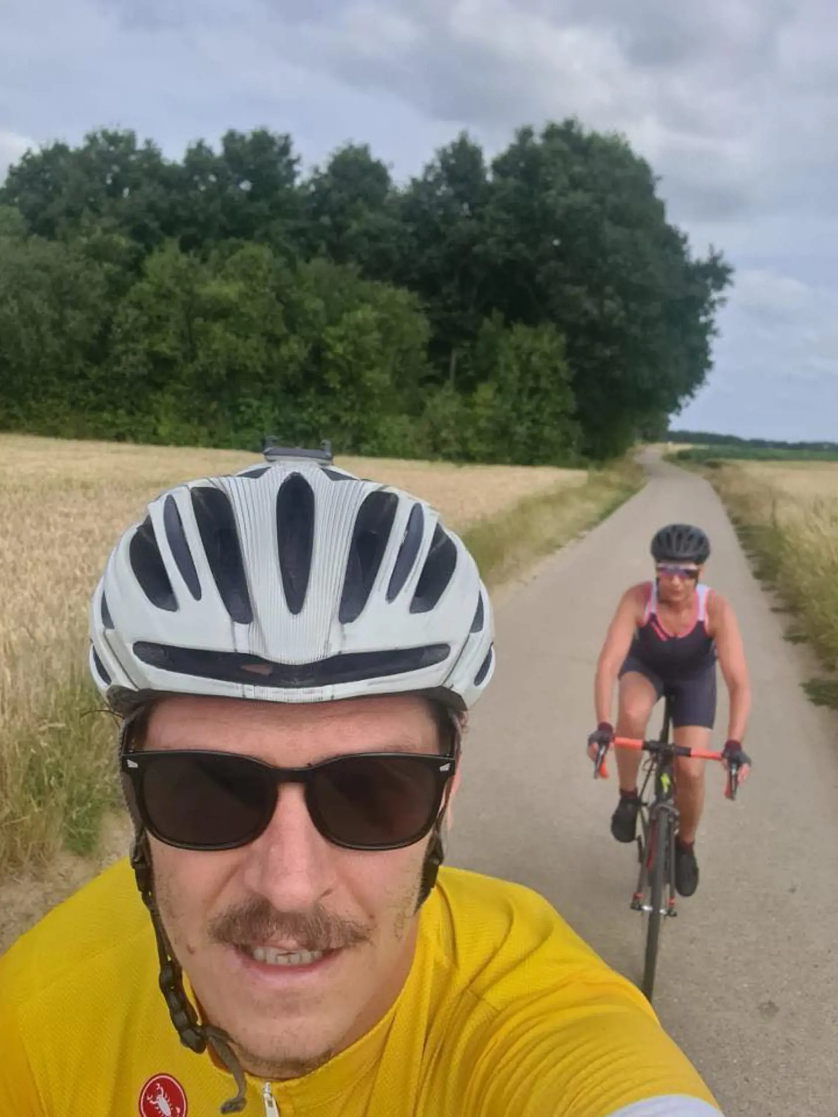 Exsaskárka Lucia Ďuriš Nicholsonová sú s celou rodinou sú vášniví cyklisti! Bicyklovanie si dokonca obľúbil aj jej malý syn Jakubko. Europoslankyňa od svojho zvolenia do úradu žije trvalo v Bruseli, ktoré si ako cyklistka veľmi pochvaľuje. Na snímke s manželom.