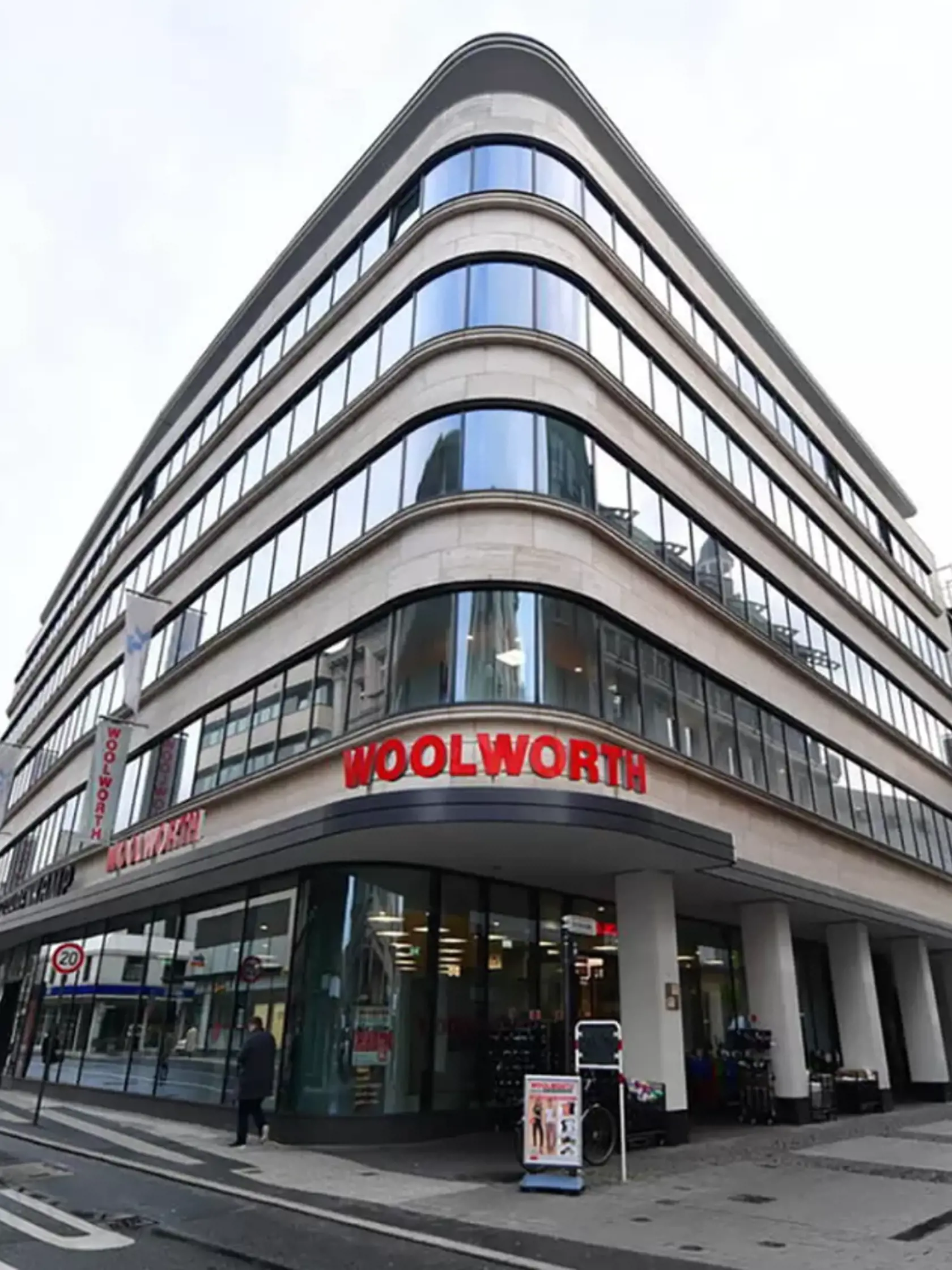 Na Slovensko mieri ďalší lacný reťazec Woolworth z Nemecka.