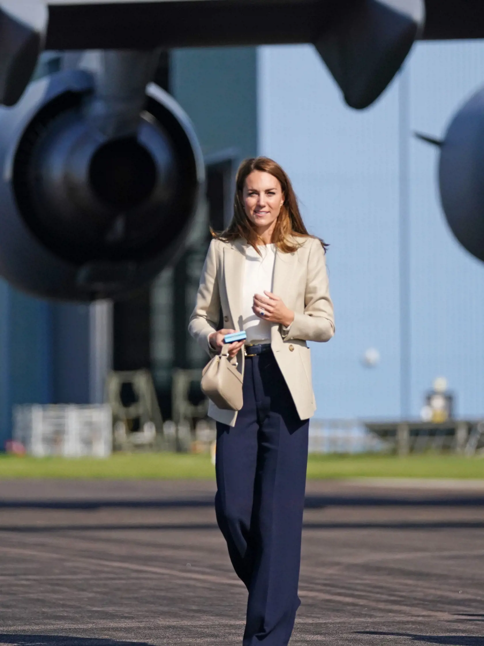 Kate Middleton sa stretla s vojakmi, ktorí pomáhali pri evakuáciách z Afganistanu.