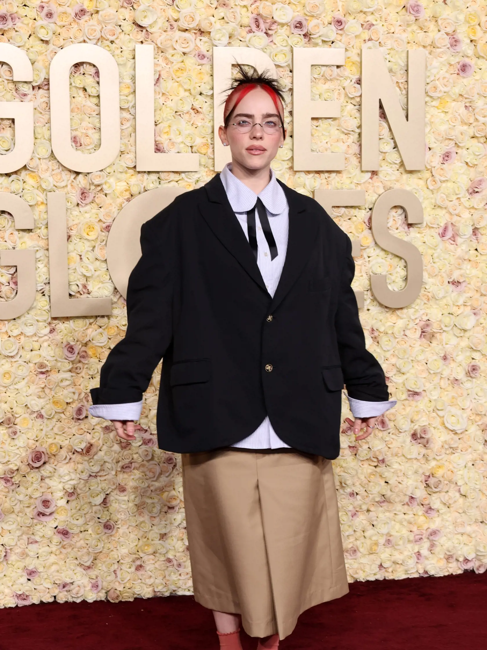 Billie Eilish (22) na zlatých glóbusoch.