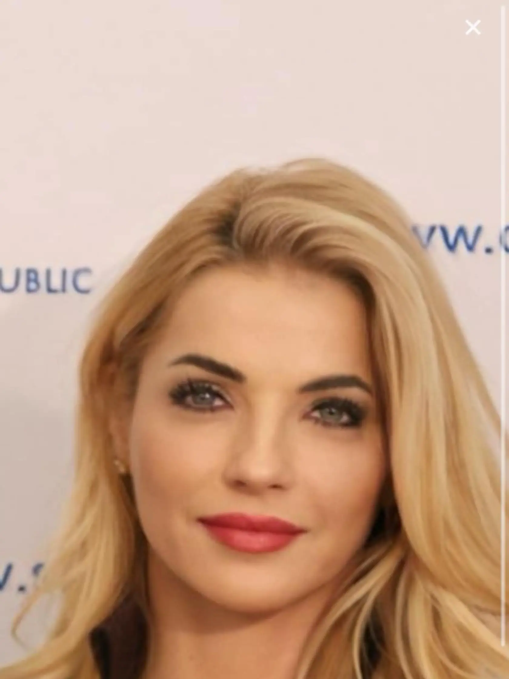Jakub Petraník už pred pár dňami upozornil na to, že ministerku upravujú pomocou skrášľovacej aplikácie FaceApp.