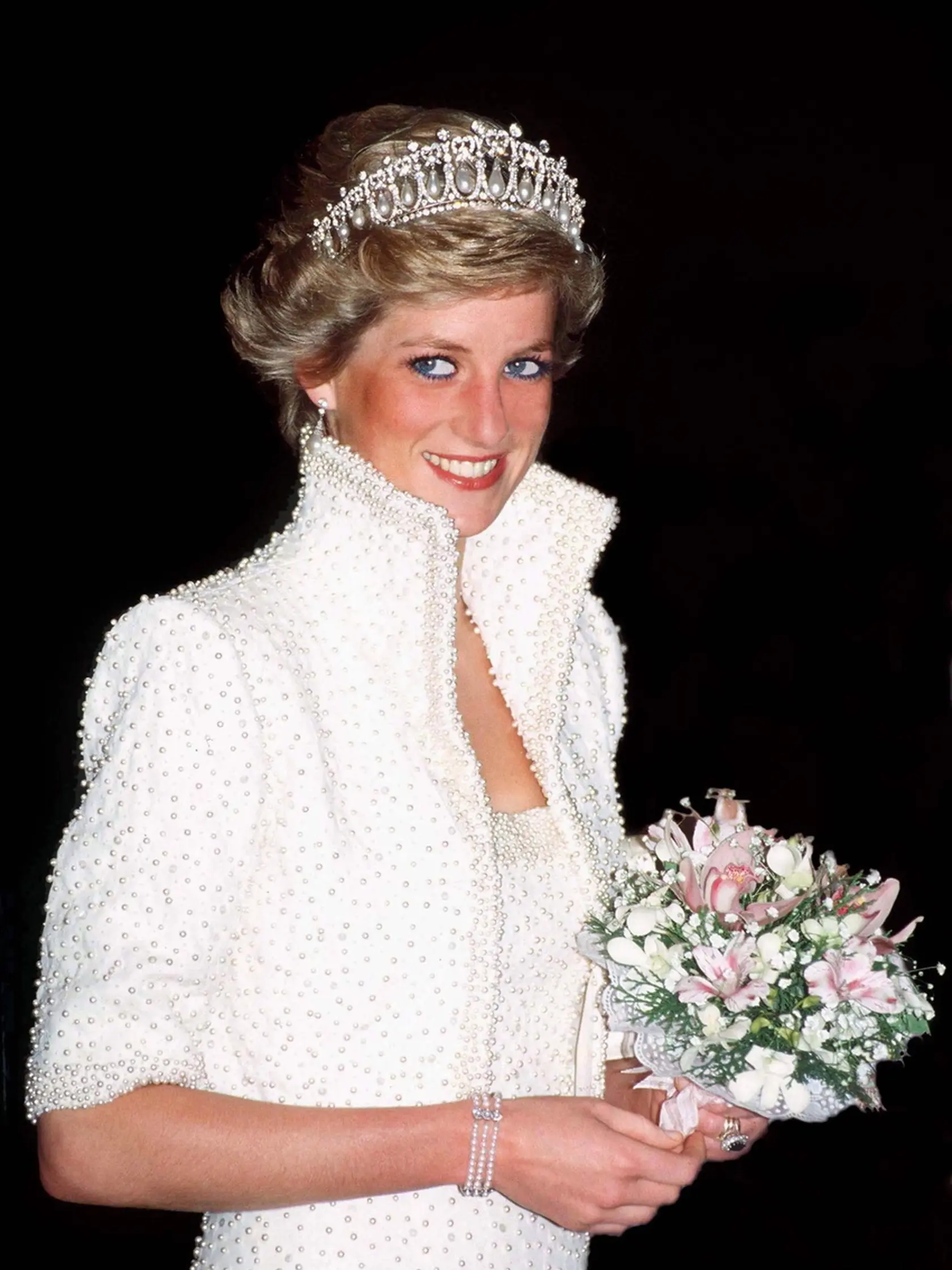 Milovaná: Diana saianasa okamžite stala miláči-amžitestalamiláčikom britského národambritskéhonároda aj celého sveta.