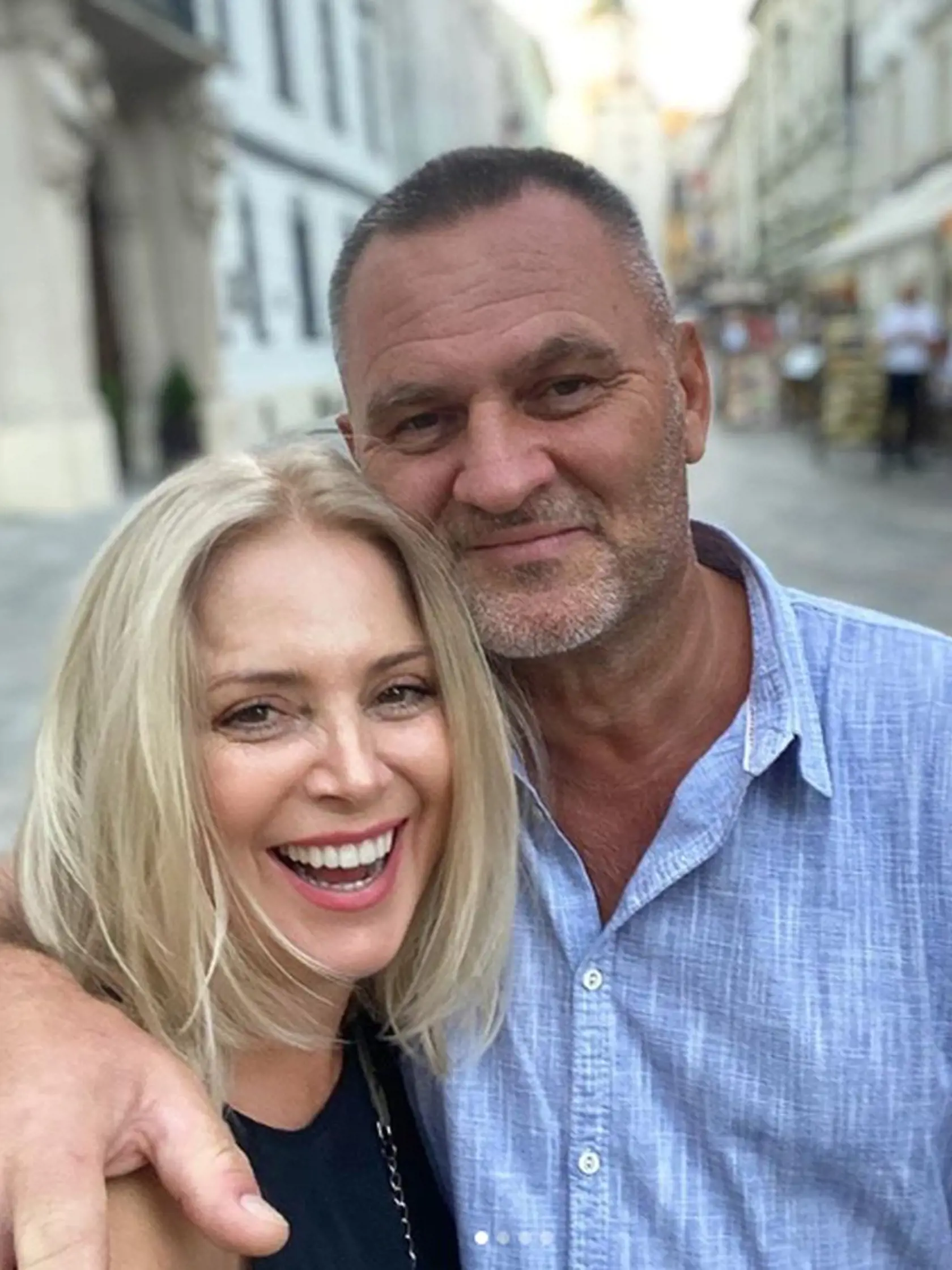 Zuzana Vačková s priateľom Petrom na prechádzke Bratislavou