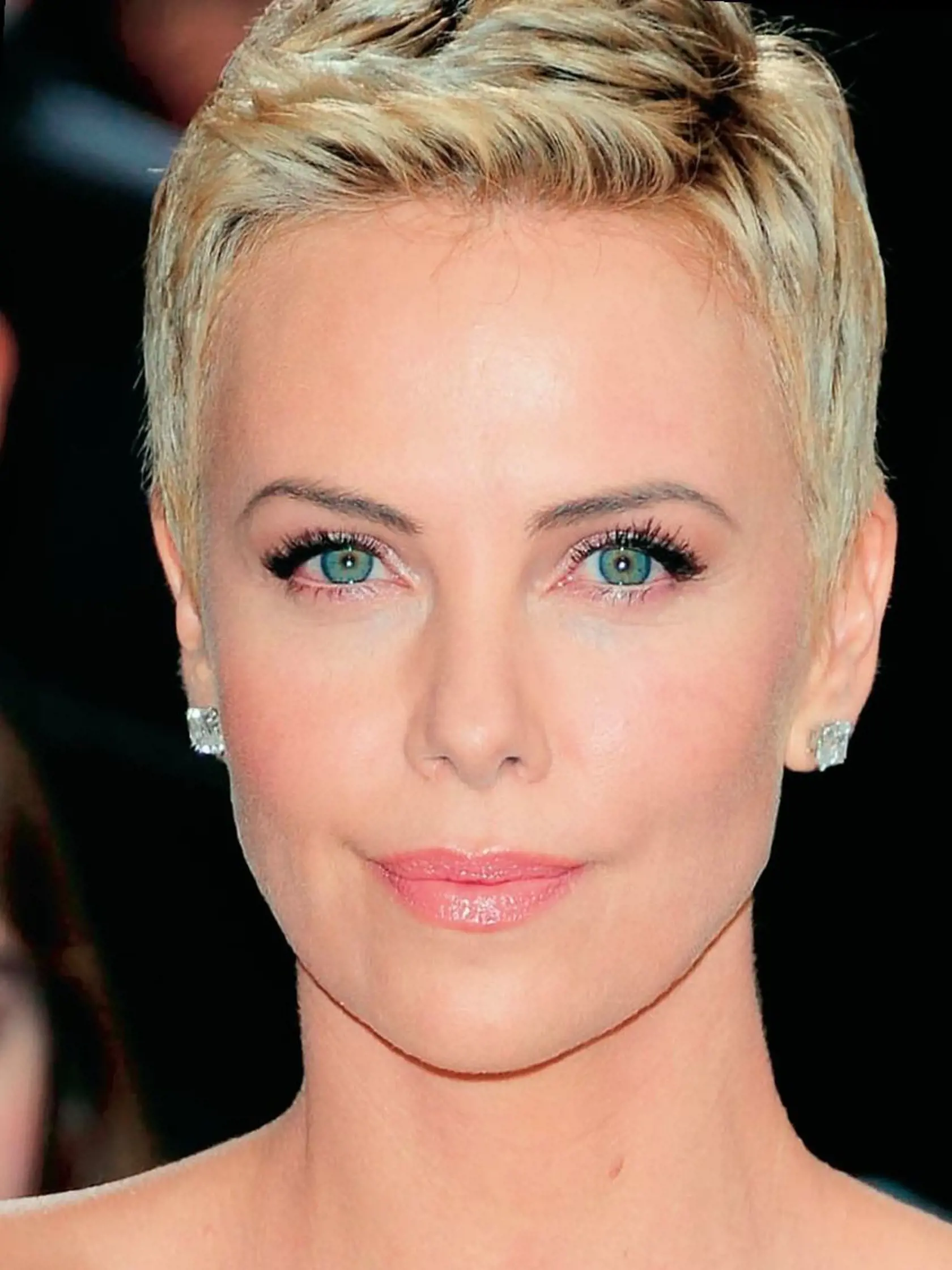 Charlize Theron (37), Efektný a zvodný pohľad