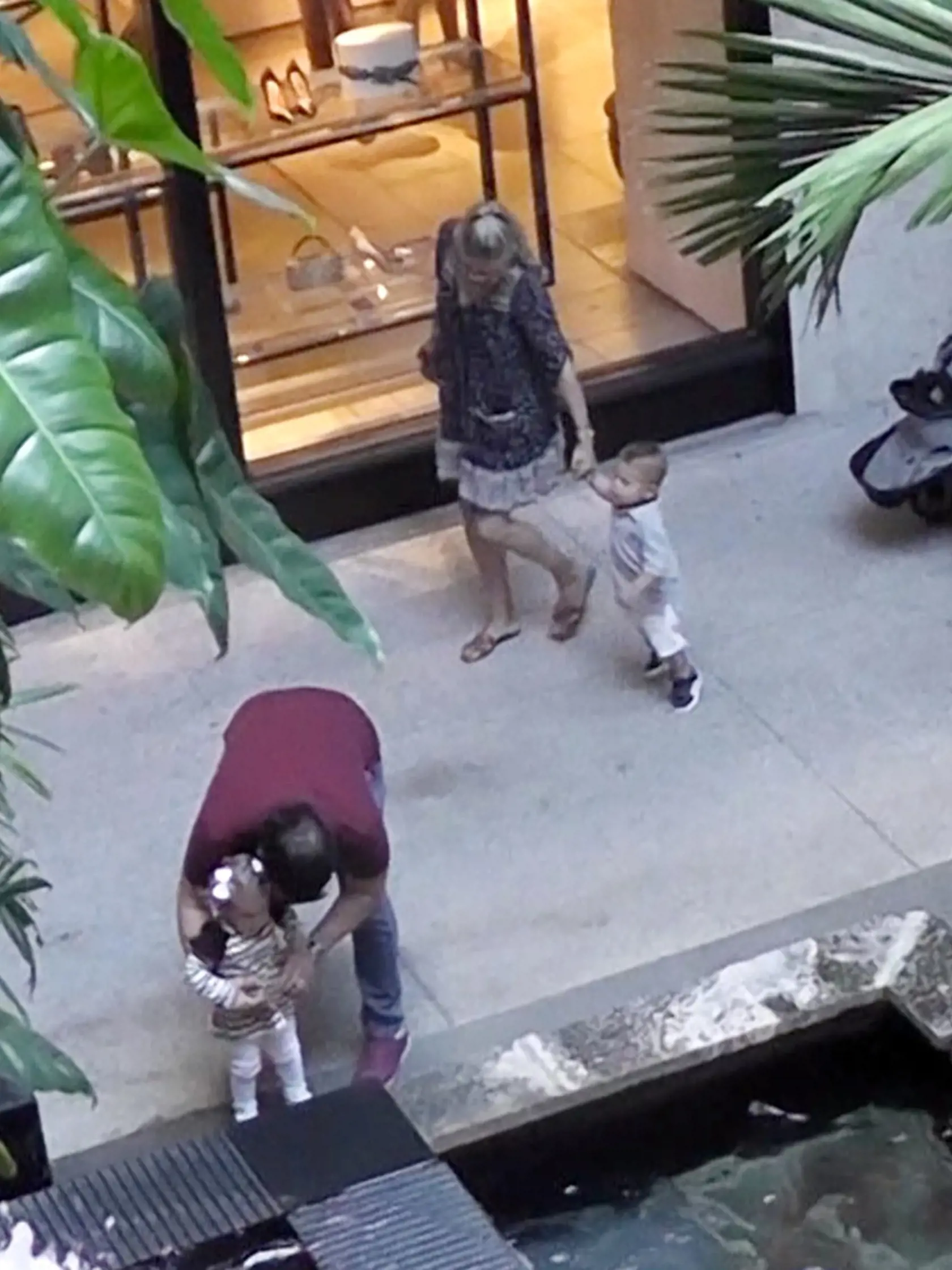 PREMIUM EXCLUSIVE Anna Kournikova Goes Shopping with the Twins in Miami