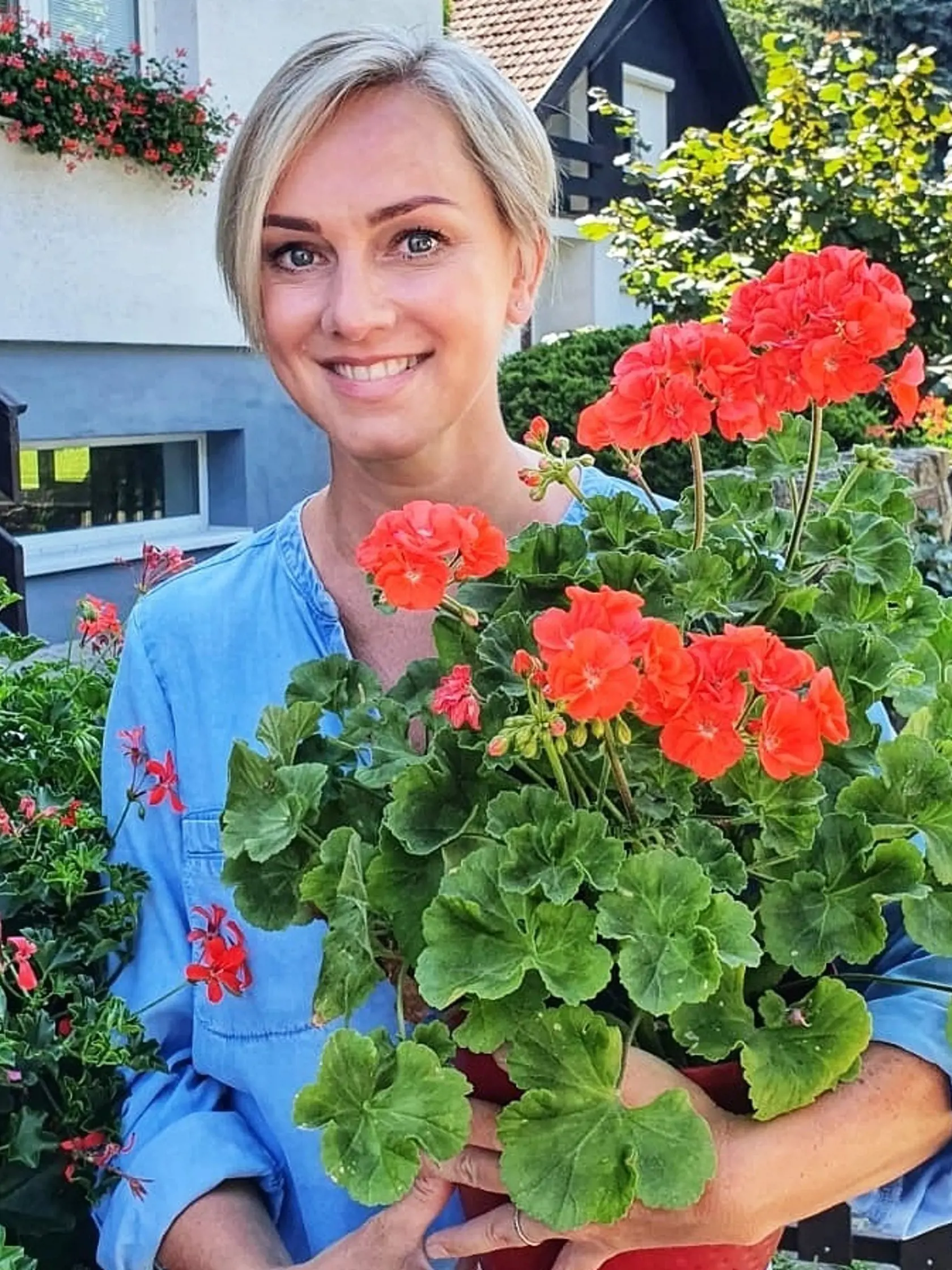 Monika miluje kvety