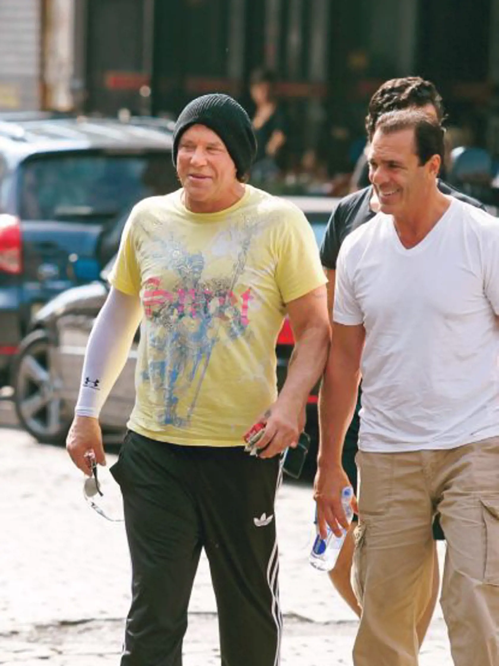 Prečo nosí Mickey Rourke aj v najväčšom teple