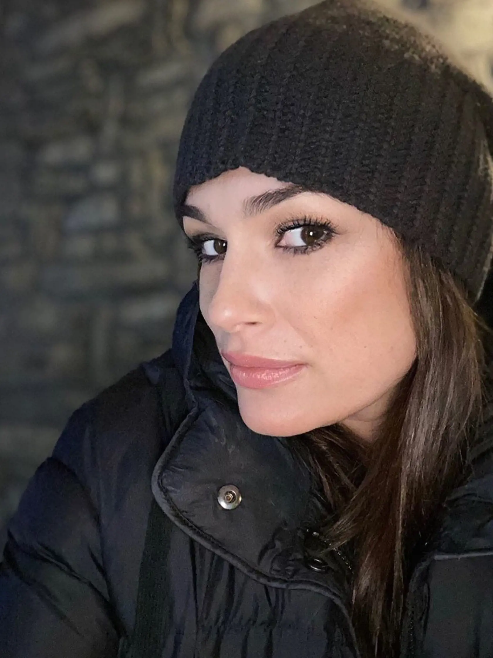 Česká exmodelka Alena Šeredová, ktorá sa pred niekoľkými dňami stala už trojnásobnou maminou, si svojho partnera Alessandra nevie vynachváliť.