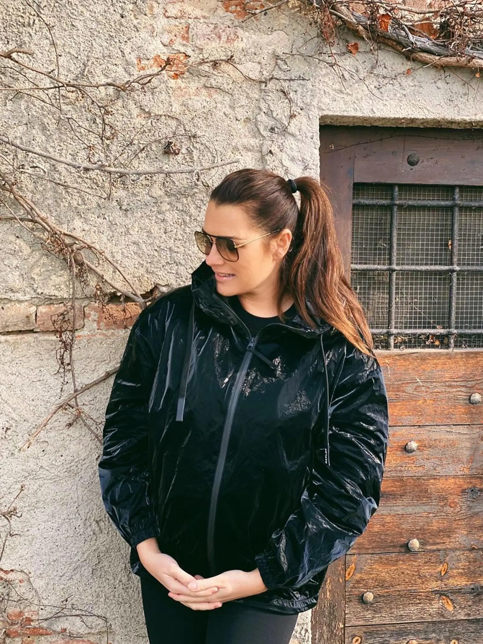 Česká exmodelka Alena Šeredová, ktorá sa pred niekoľkými dňami stala už trojnásobnou maminou, si svojho partnera Alessandra nevie vynachváliť.