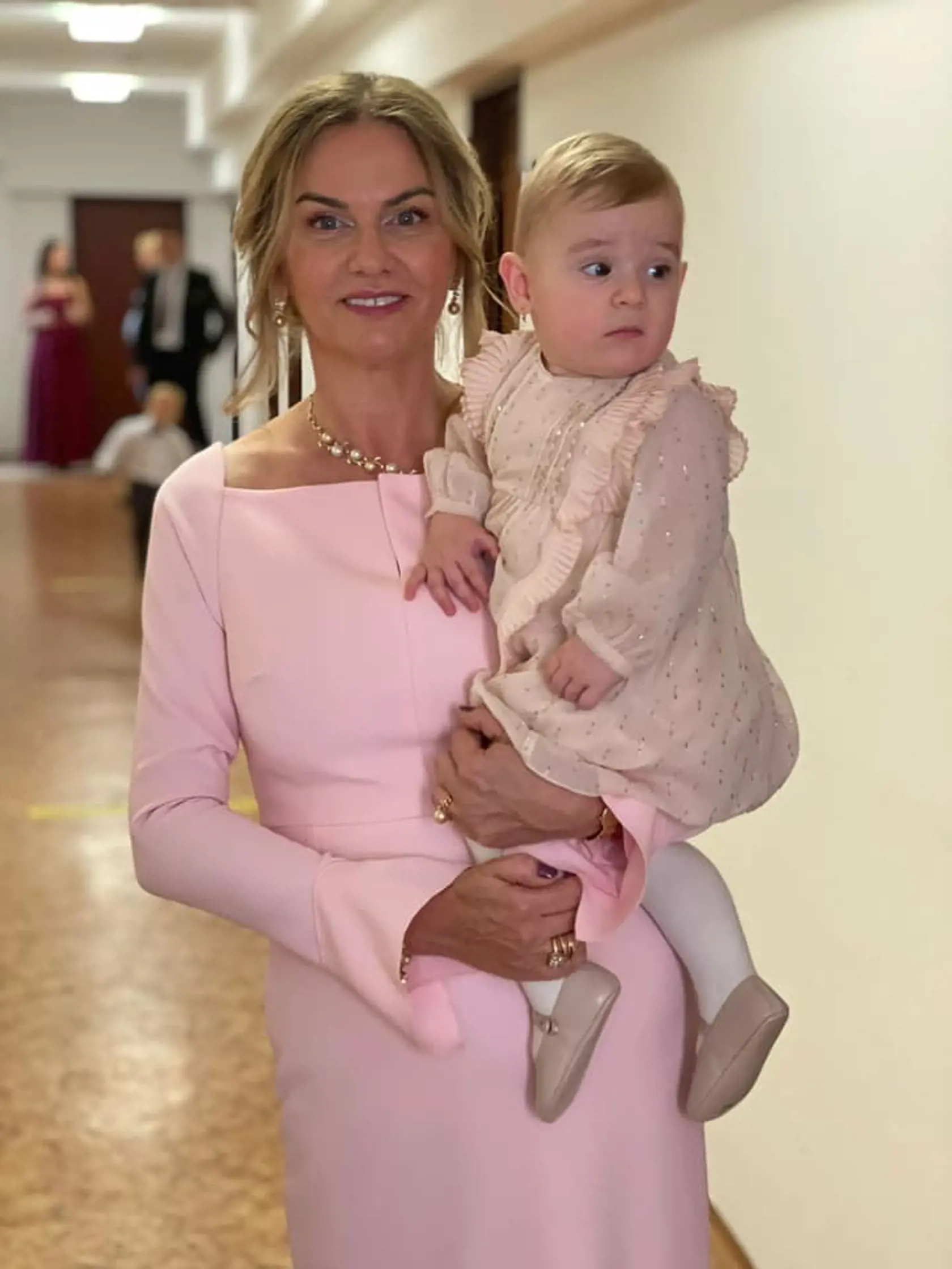 Monika Beňová, krátko po tom, čo oženila syna, oznámila svetu šťastnú novinku. Bude babičkou.