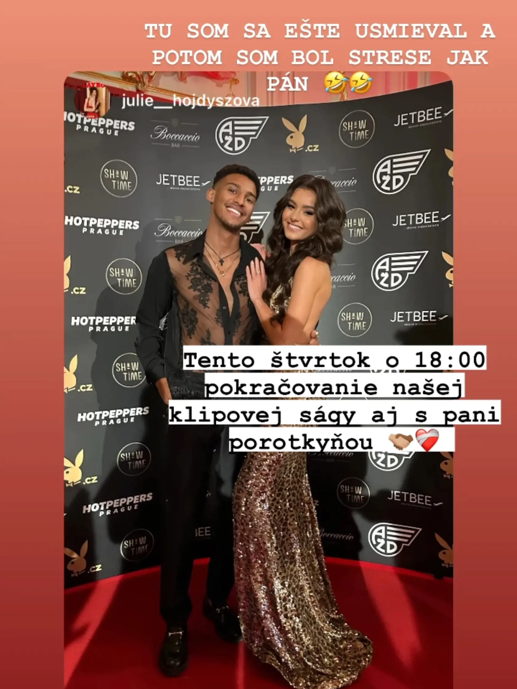 Matúš a Julie na párty v Prahe
