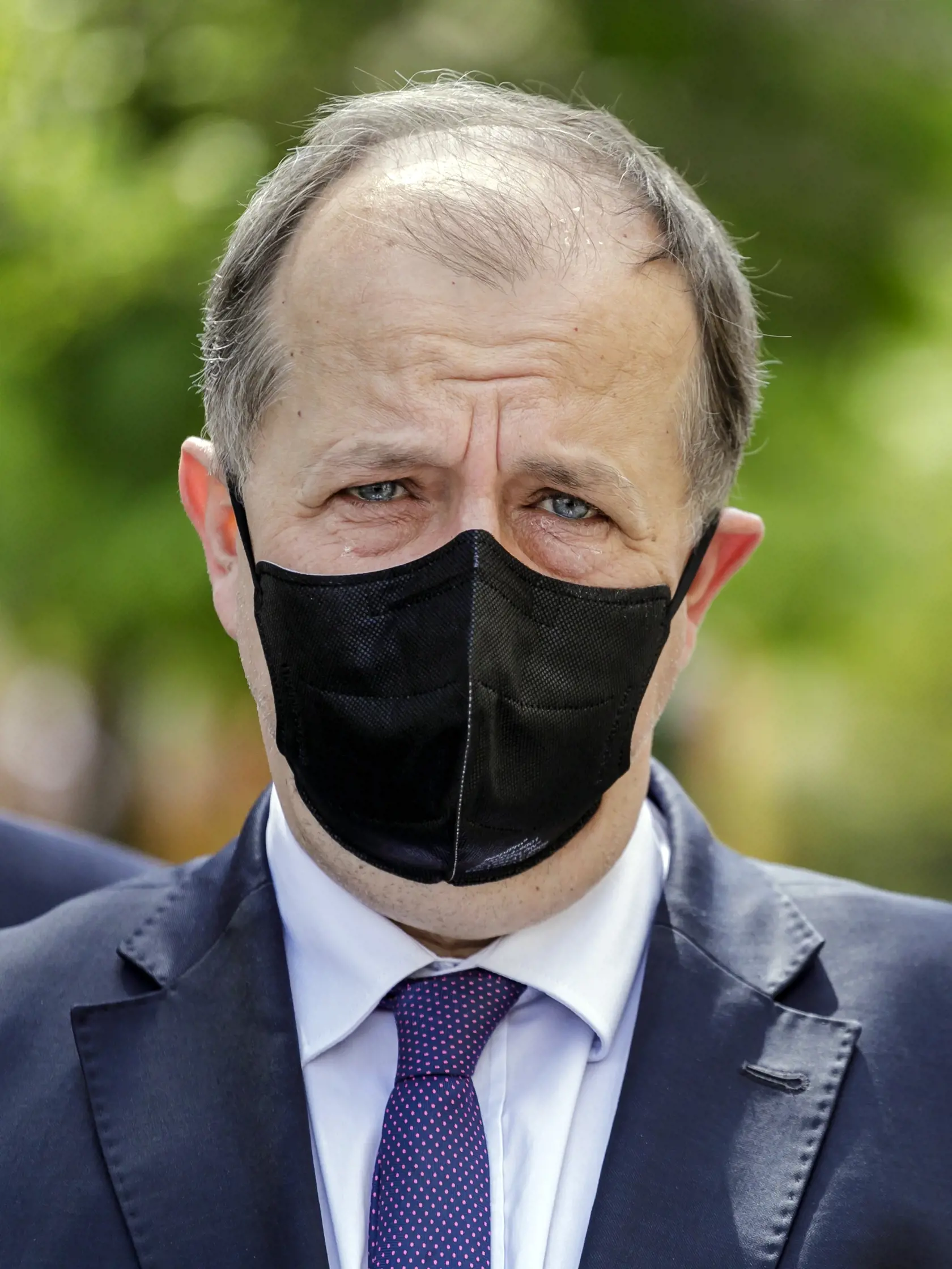 Na snímke prezident Únie miest Slovenska (ÚMS) a primátor mesta Trenčín Richard Rybníček počas tlačovej konferencie ÚMS na tému mestá v čase pandémie; Aktuálna pozícia Únie miest Slovenska a Priority Únie miest Slovenska na najbližšie obdobie v Bratislave 4. mája 2021. FOTO TASR - Dano Veselský