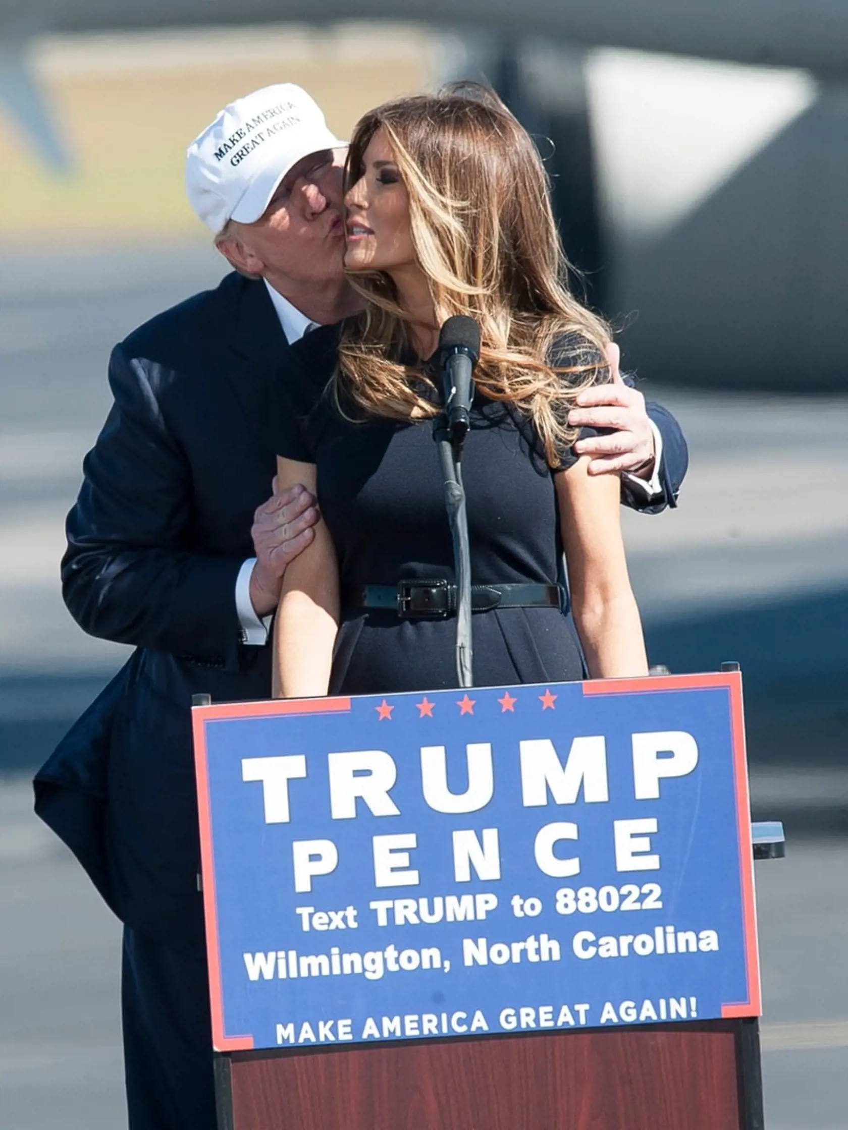 Melania sa stala novou prvou dámou USA.
