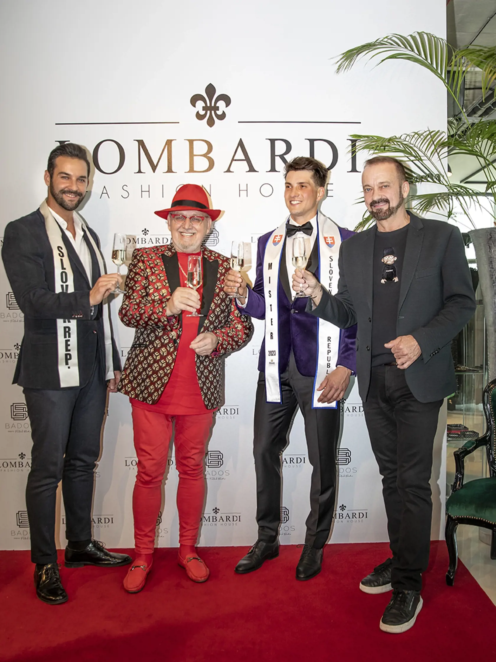 Najkrajším mužom našej krajiny sa stal 30-ročný Tomáš Benko. Šarmantnému športovcovi a účastníkovi show Survivor odovzdal šerpu riaditeľ súťaže Jozef Oklamčák. Odborník na krásu spolu s dizajnérom Jozefom Grondžákom a fotografom Radoslavom Oreničom majú za sebou náročný výber.