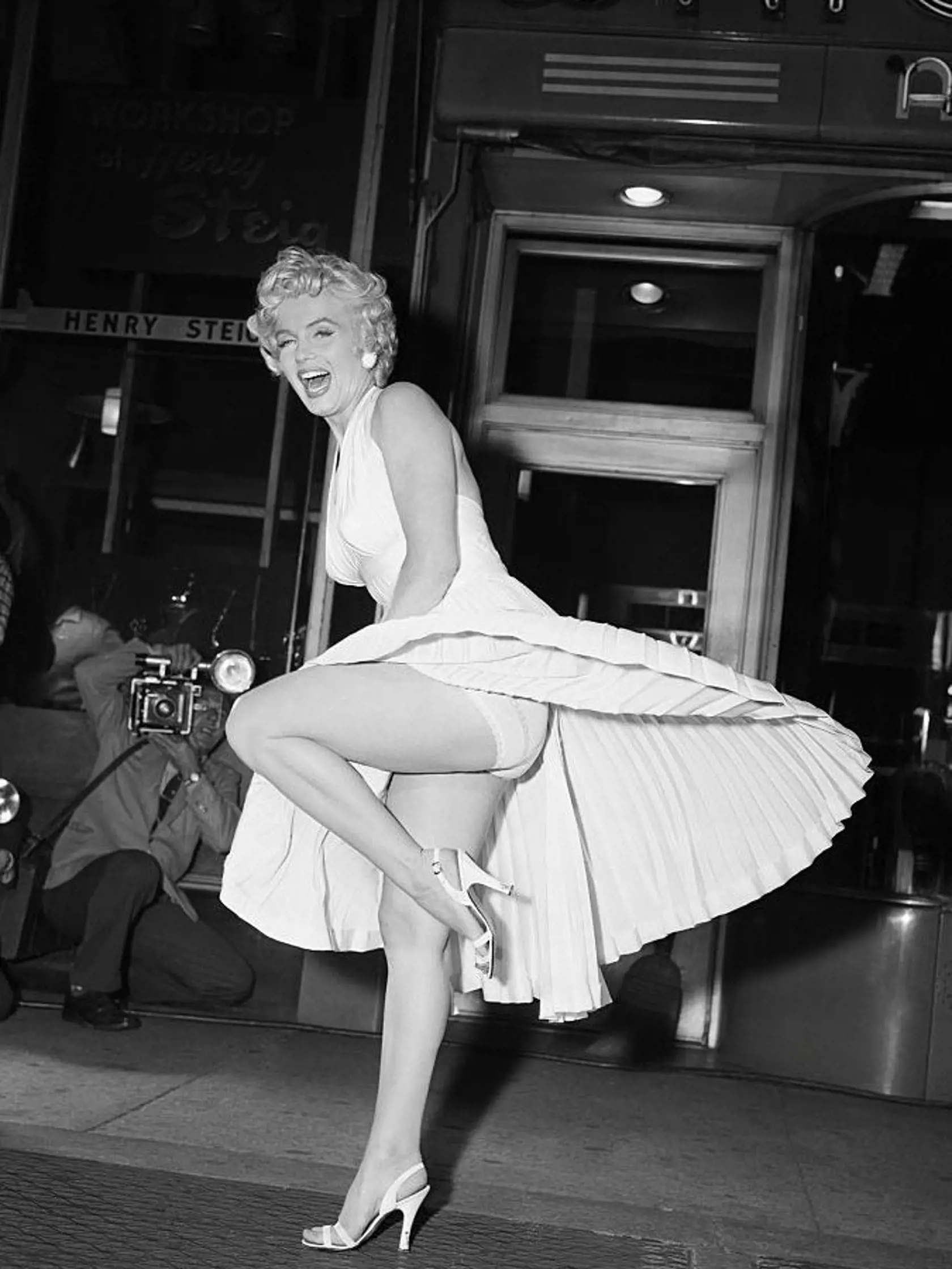 Marilyn Monroe v ikonických bielych šatách
