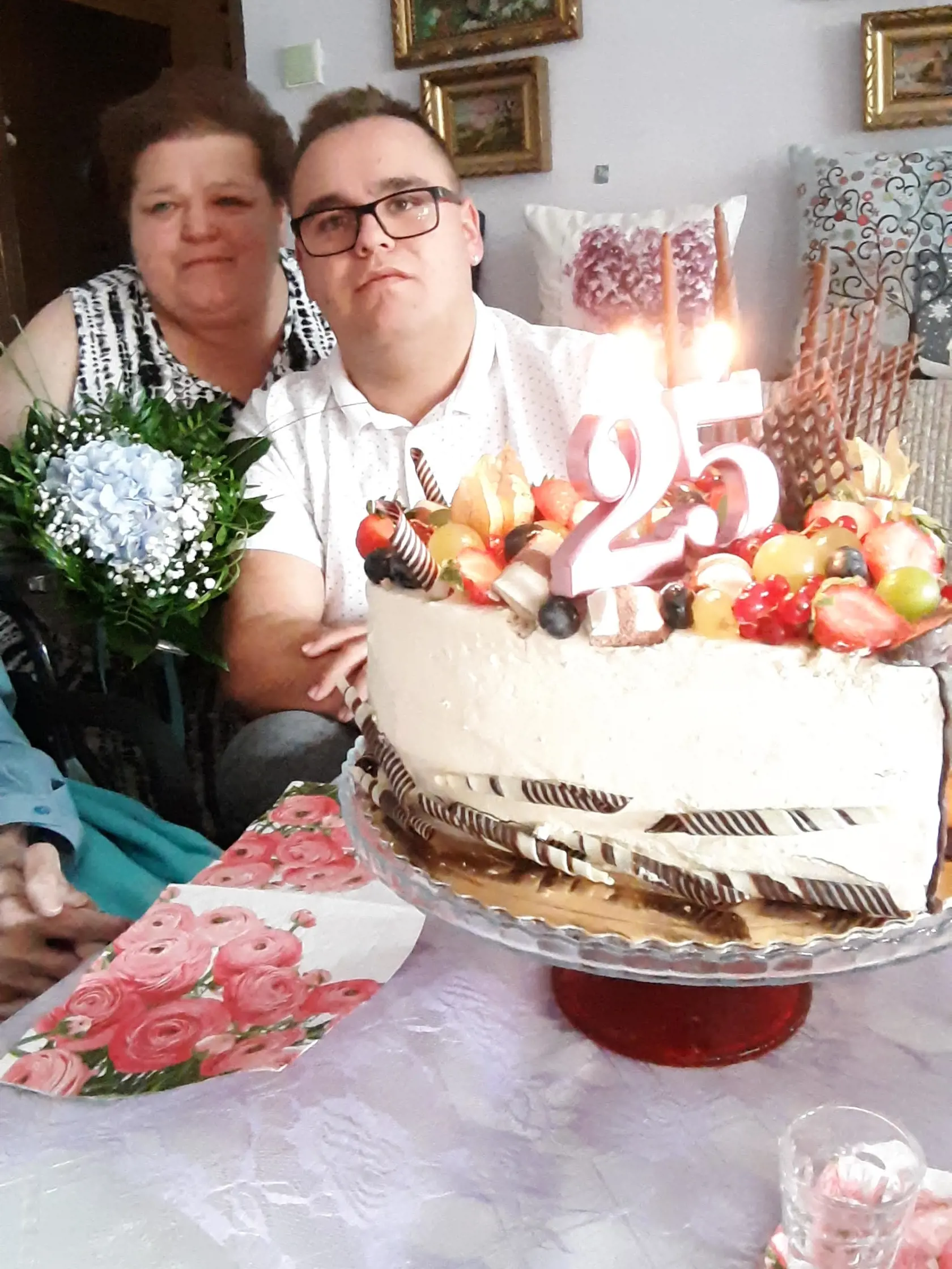 Miroslav mal s mamou veľmi dobrý vzťah, boli si blízki.