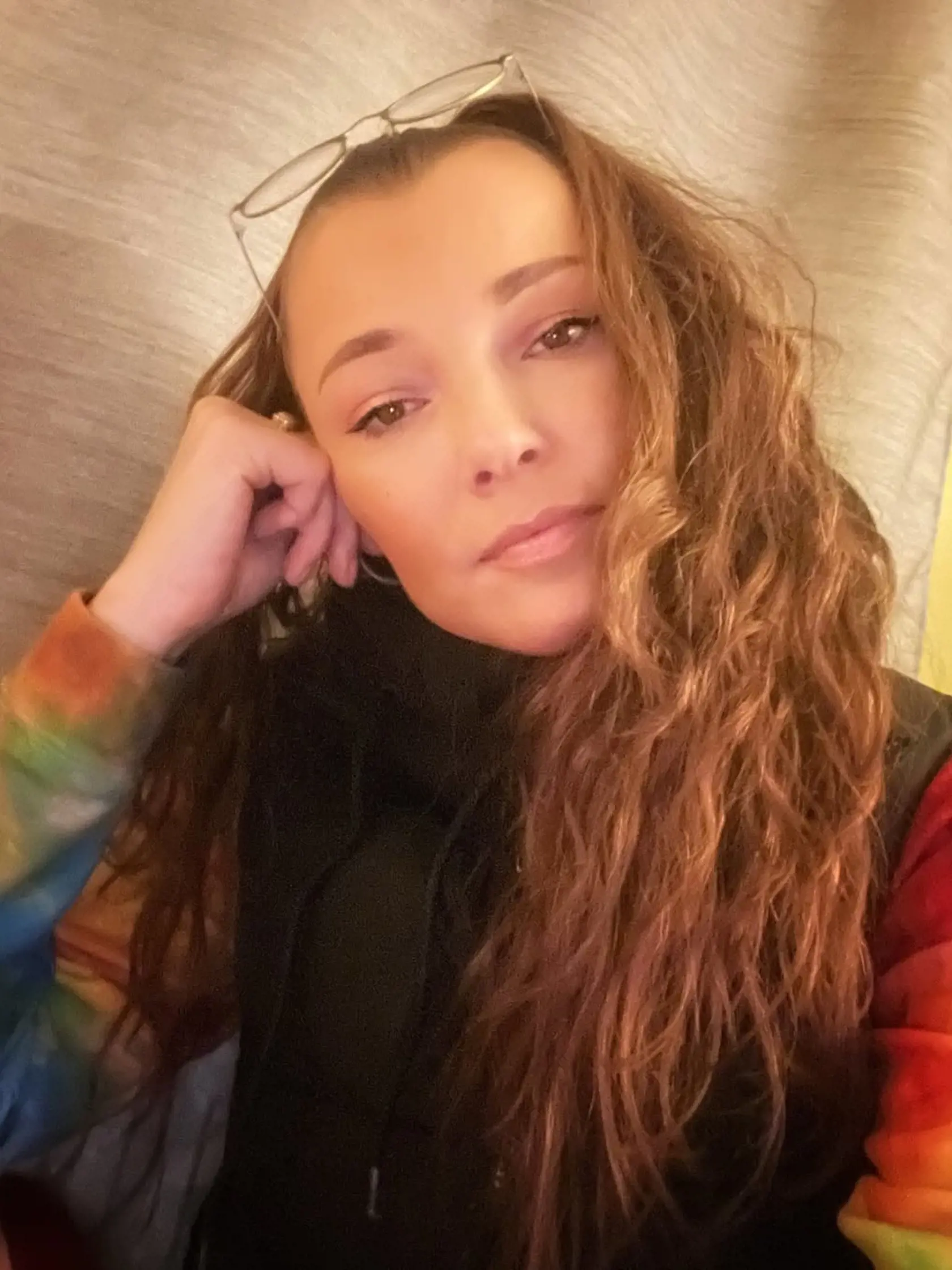 Česká speváčka Helena Zeťová náhle zomrela vo veku 44 rokov. Jej mŕtve telo našli 20. decembra pod oknami domu.
