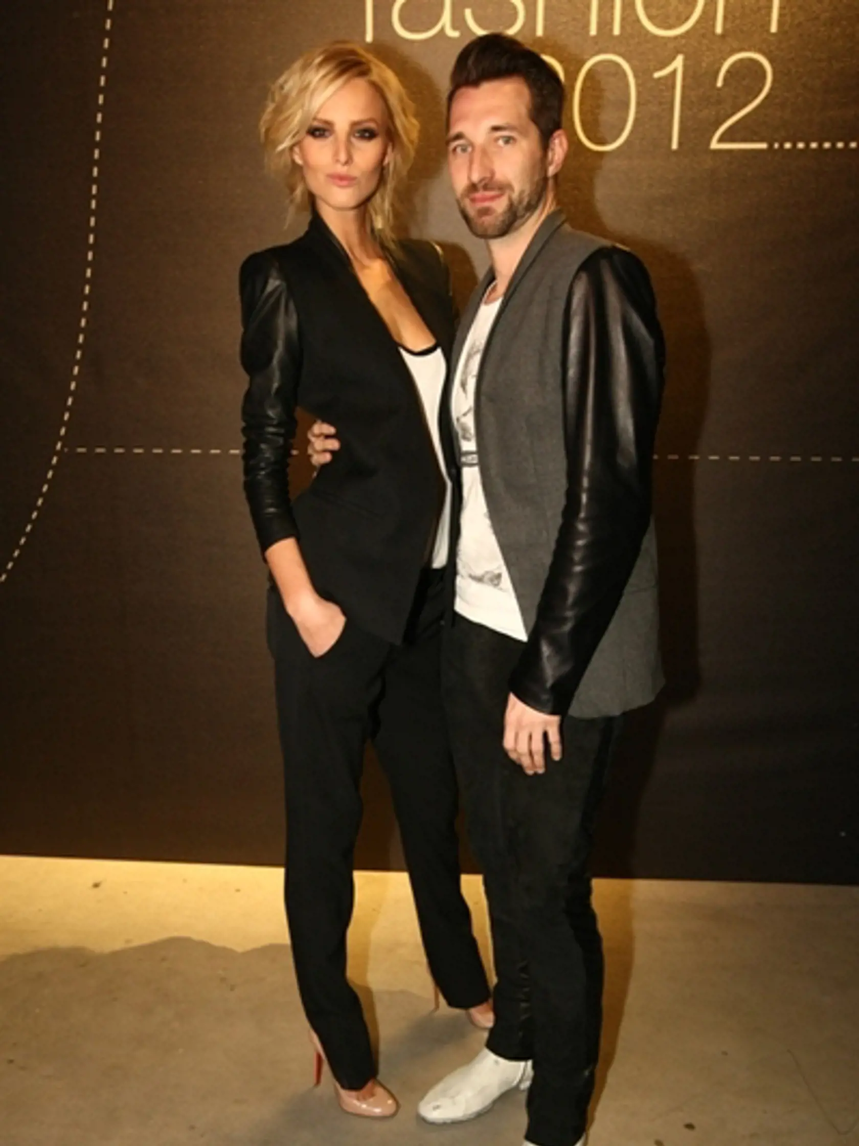 Celebrity sa predviedli na Orange Fashion 2012. Michaela Kociánová a Bruno Ciberej.