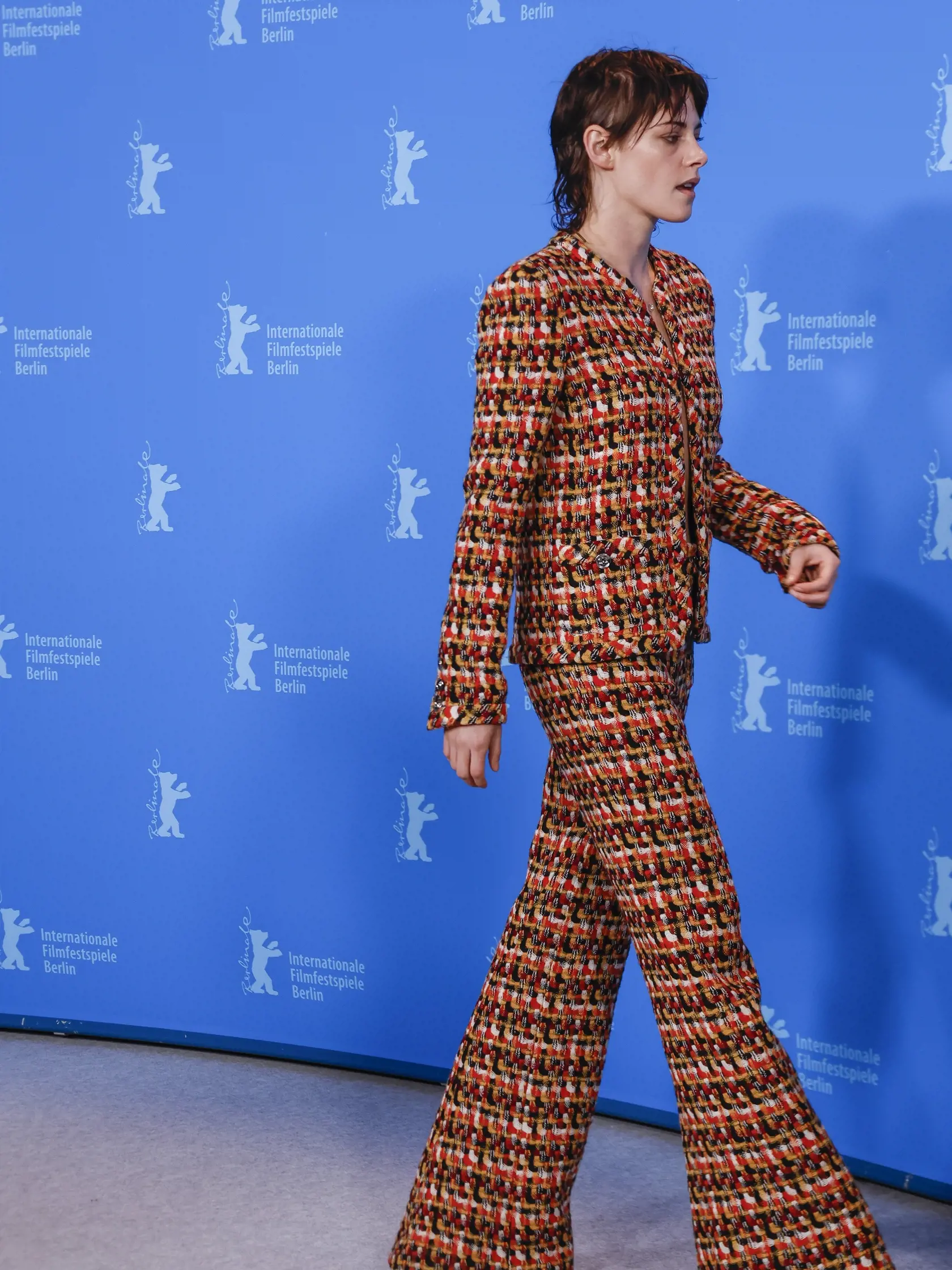 JB 48 Berlín - Herečka Kristen Stewartová pózuje počas fototermínu poroty na otvorení 73. ročníka medzinárodného filmového festivalu Berlinale v Berlíne 16. februára 2023. FOTO TASR/AP

Kristen Stewart poses for photographers at the Jury photo call during the International Film Festival Berlin 'Berlinale', in Berlin, Germany, Thursday, Feb. 16, 2023. (Photo by Joel C Ryan/Invision/AP)