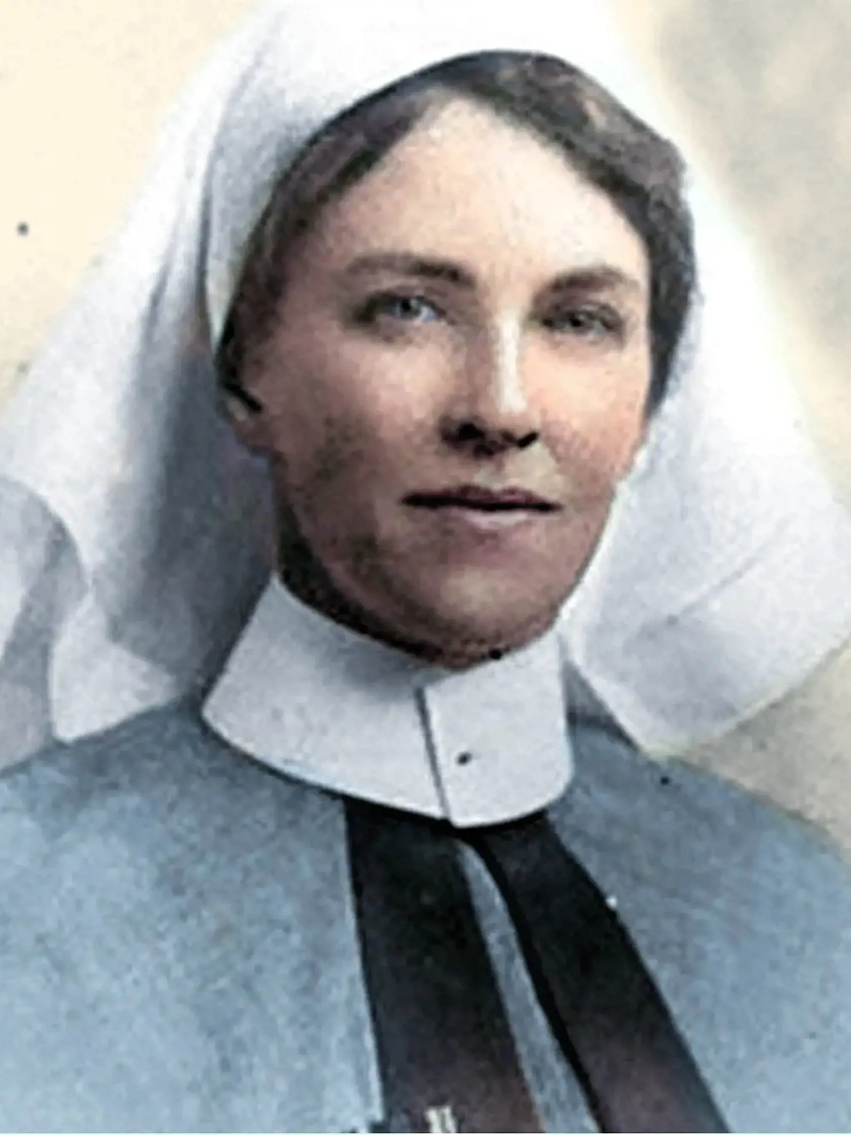Mary sa musela pretĺkať životom a uživiť svoje deti. Pracovať ako zdravotná sestra ďalej nemohla, tak využila svoj zjav a pridala sa k cirkusu. Neskôr dokonca spolupracovala s legendárnym Harrym Houdinim ako atrakcia ,,najškaredšej ženy.“