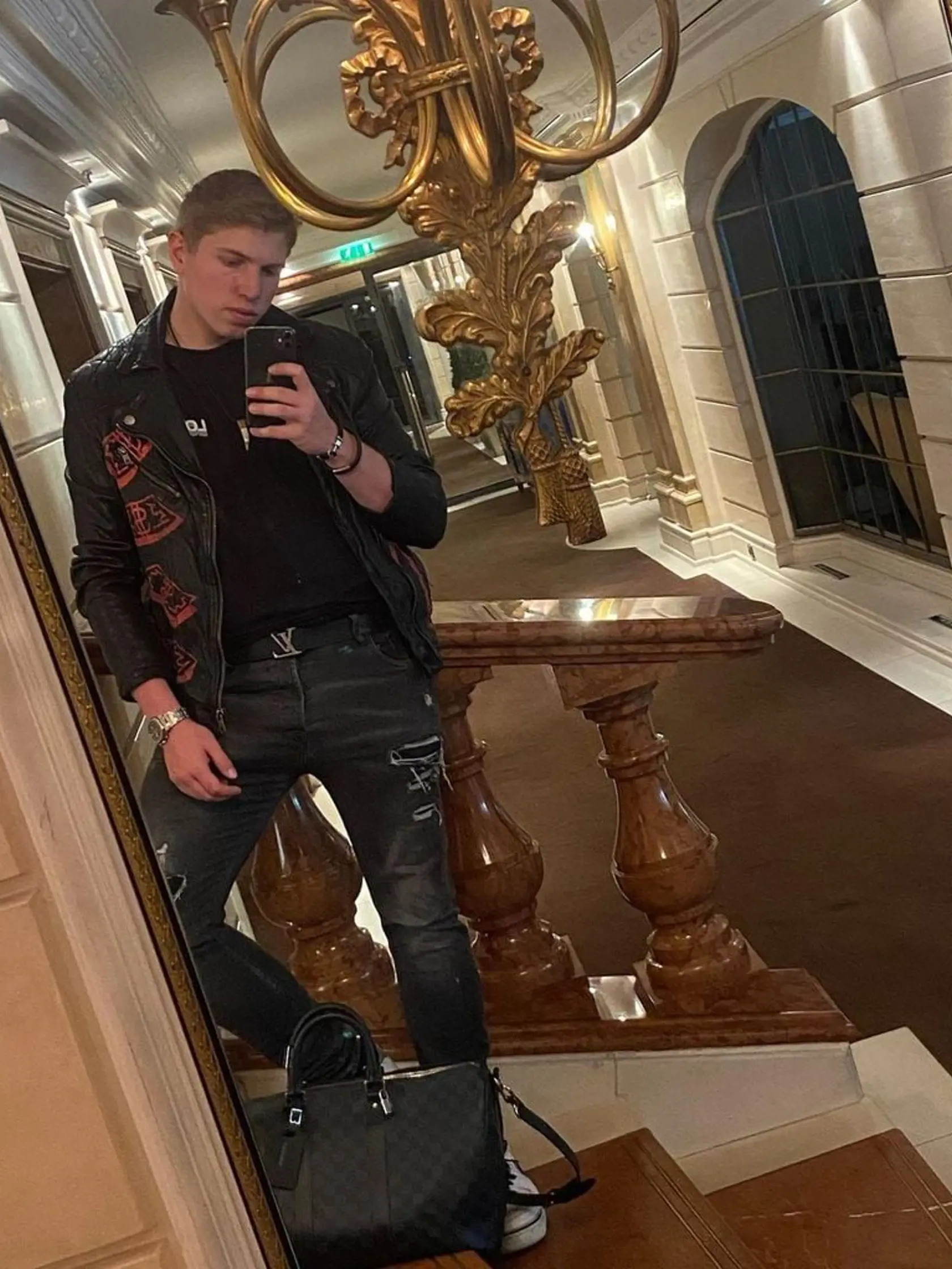 Krátky flirt jeho Shanie Geissovej s miliardárskym dedičom Saschom Stemmerom (23) má totiž zlé následky.