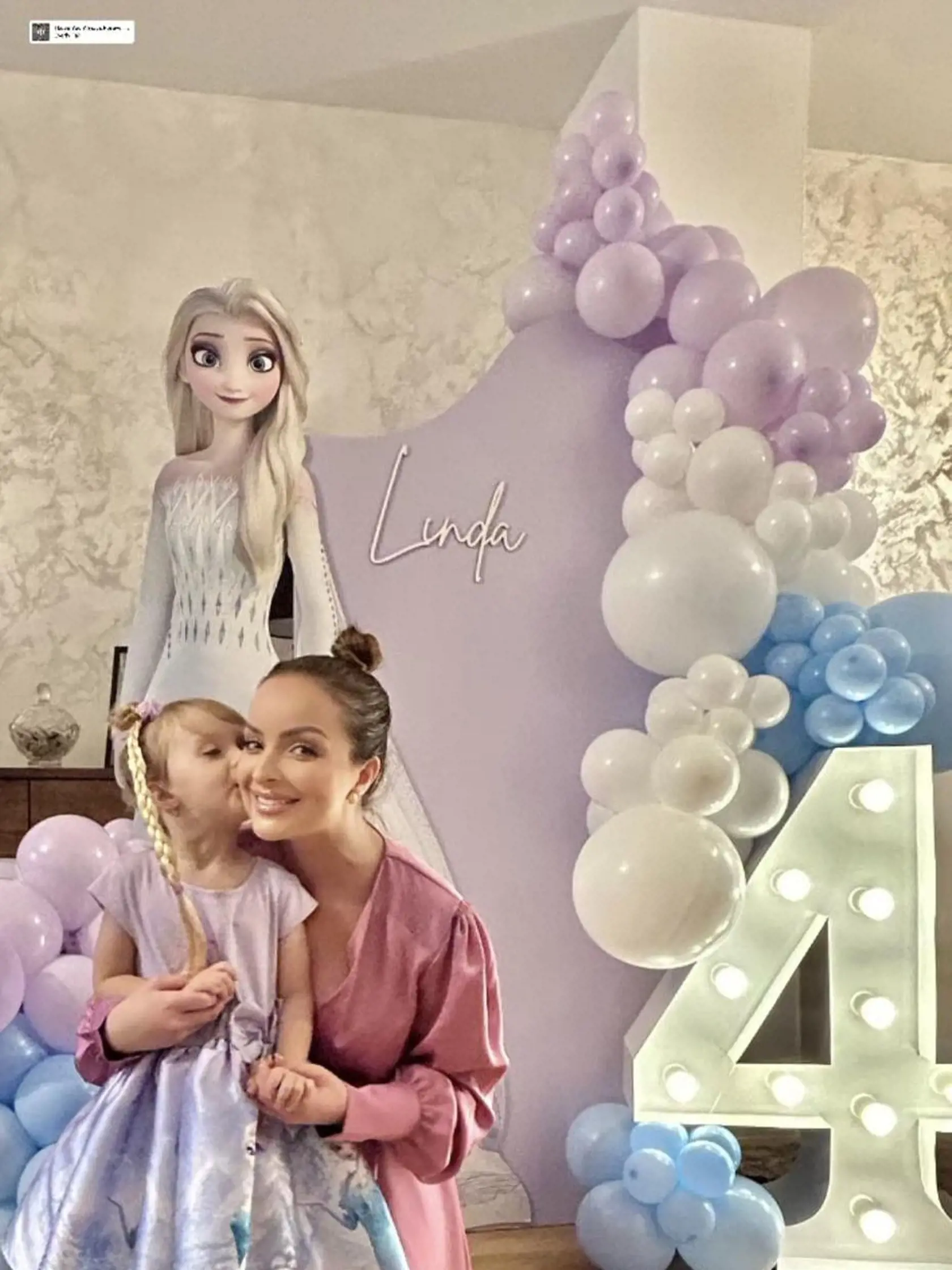 Dcéra Daniely Nízlovej Linda oslávila štyri roky. Oslava sa niesal v duchu Frozen - princeznej Elsy.